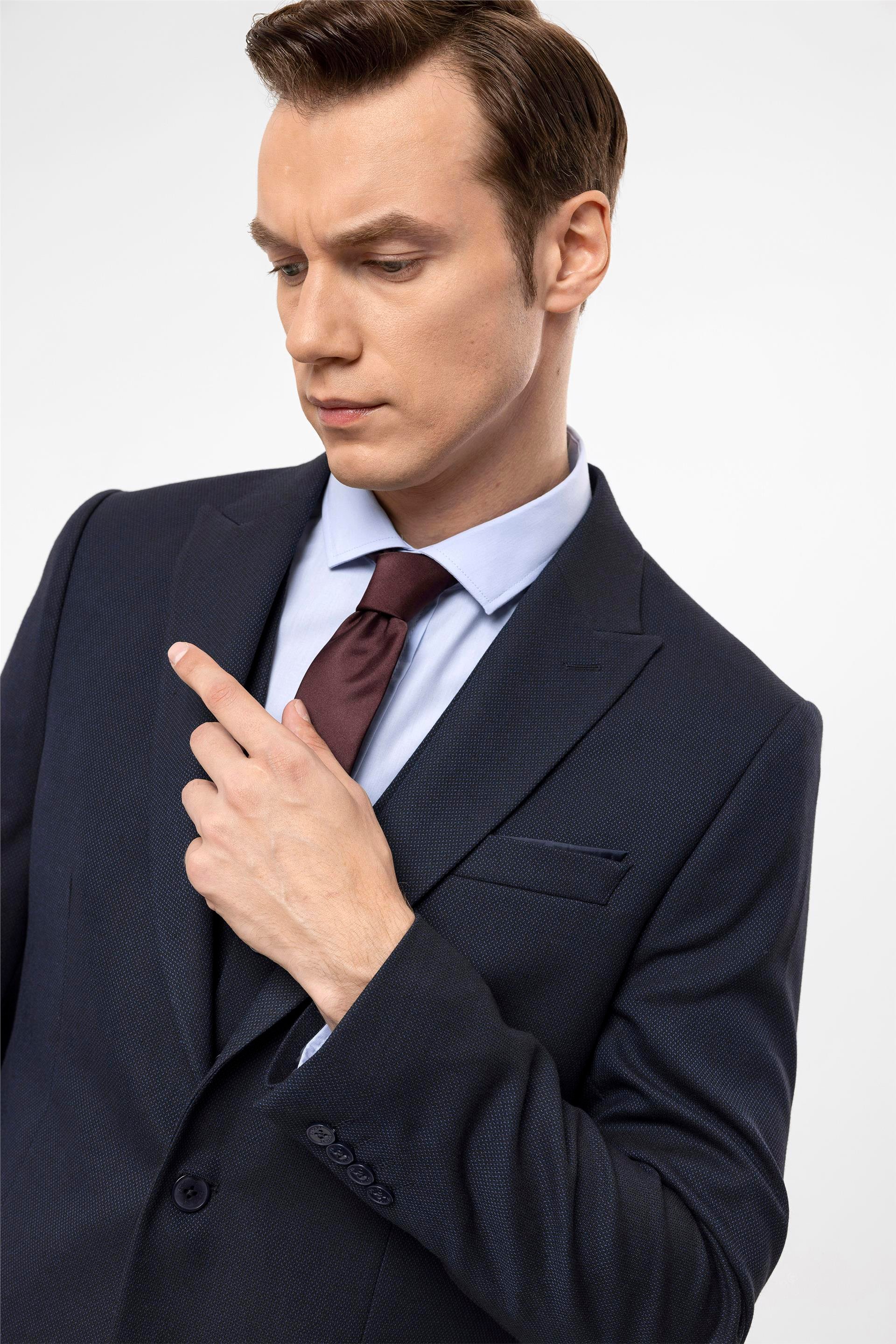 Lacivert Slim Armürlü Sivri Yaka 6 Drop                                                       Yelekli Takım Elbise