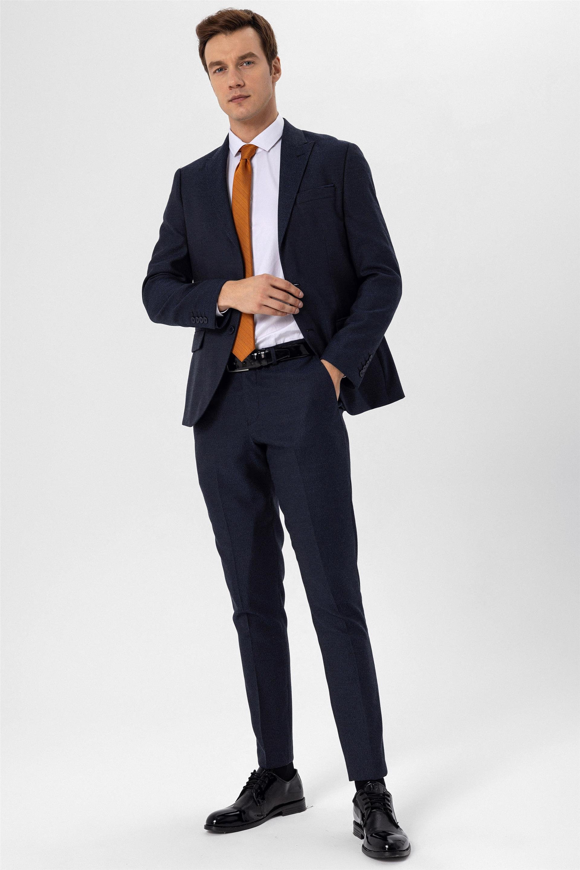 Lacivert Slim Armürlü Sivri Yaka 6 Drop                                                       Takım Elbise