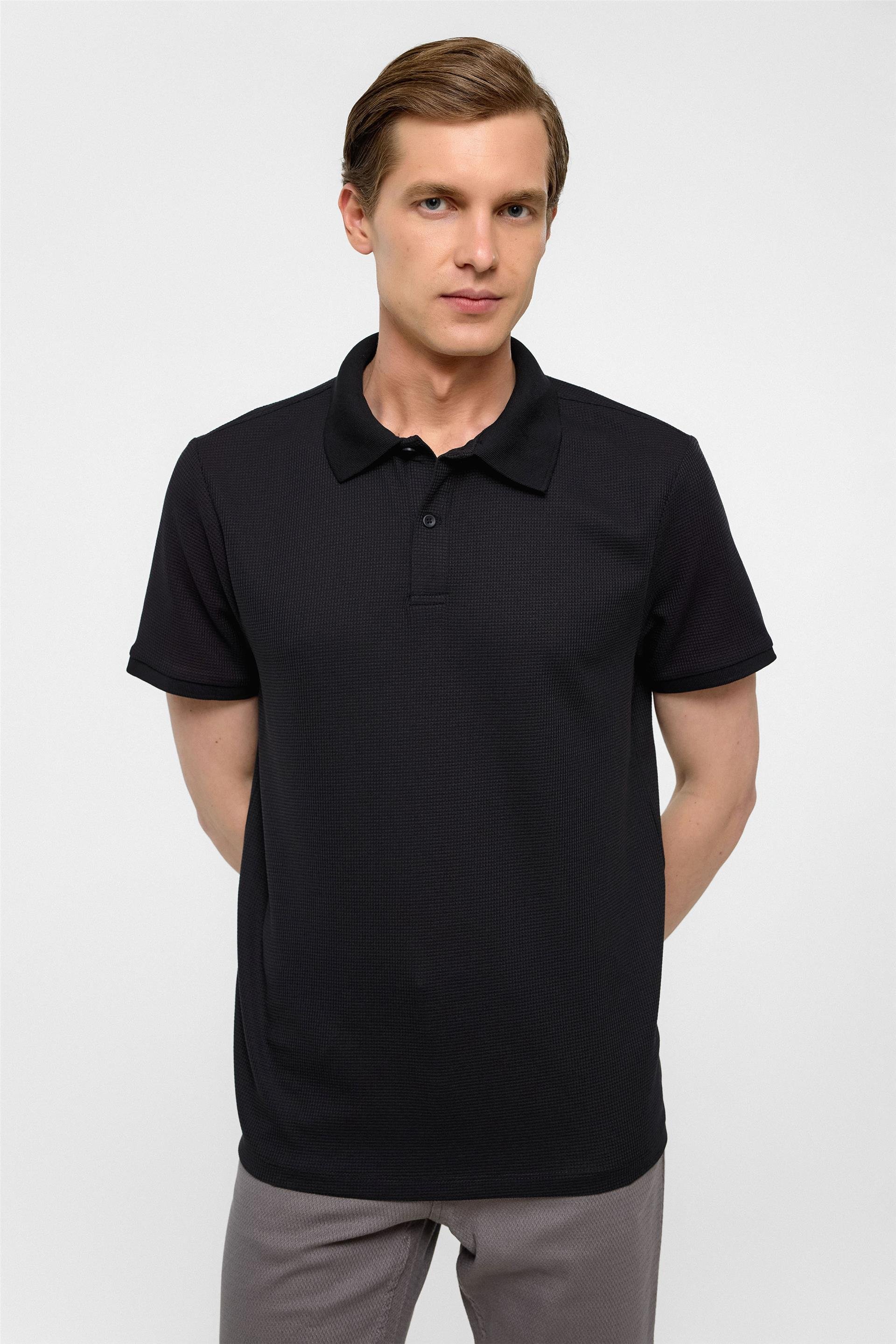 Siyah Regular Armürlü Polo Yaka Tişört