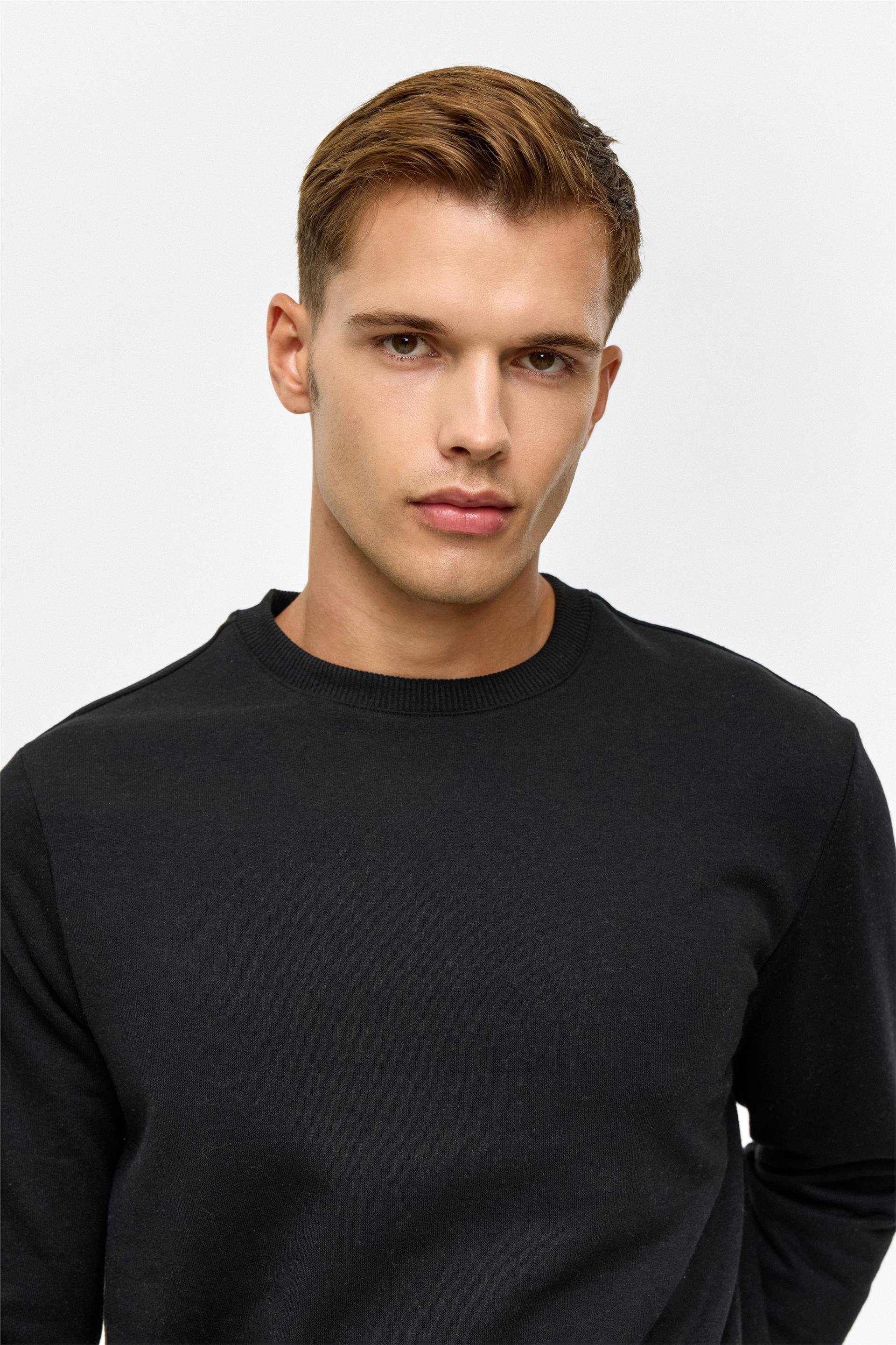 Siyah Regular Düz Bisiklet Yaka Sweatshirt