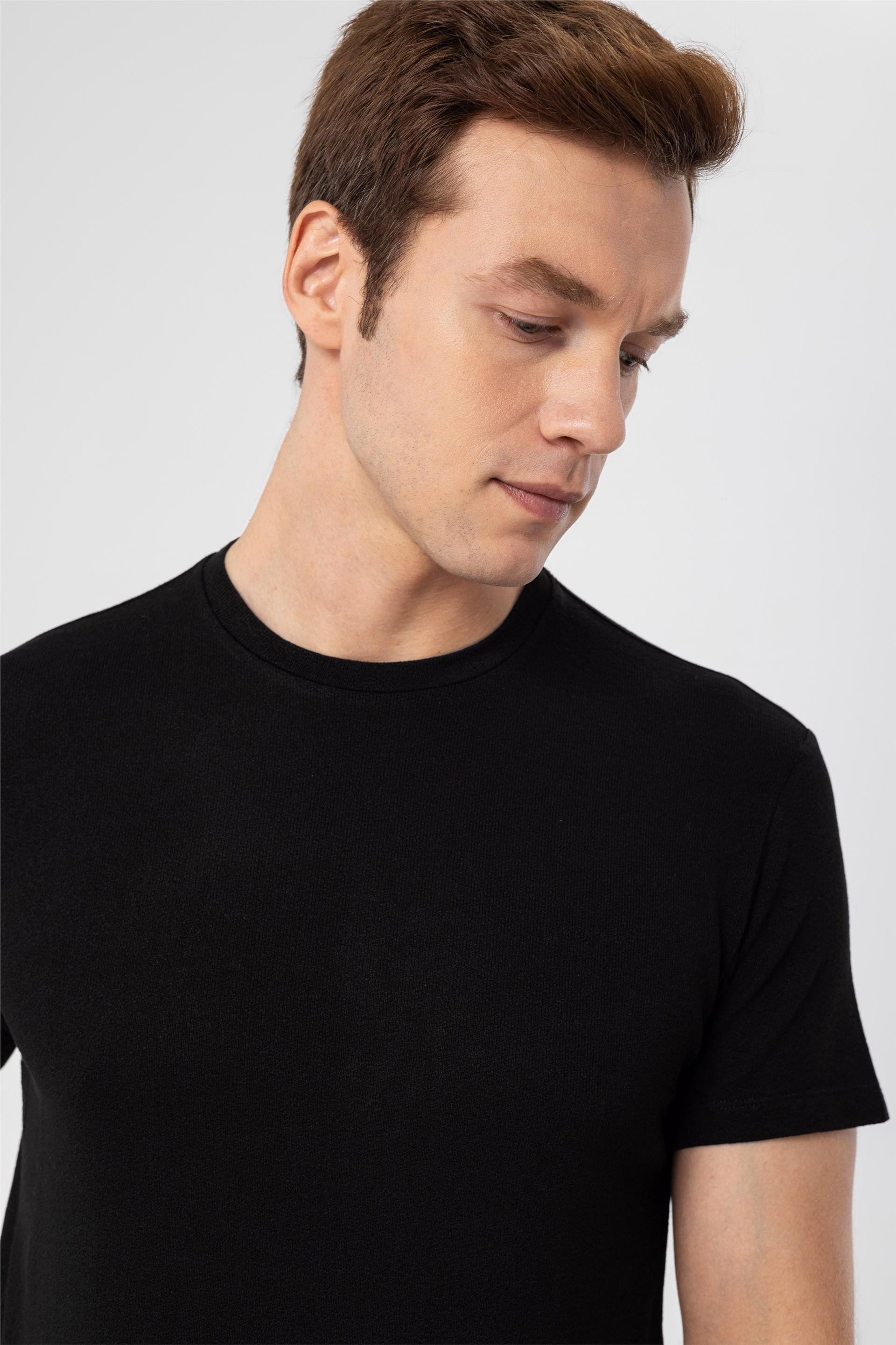 Siyah Regular Düz O Yaka  Tişört