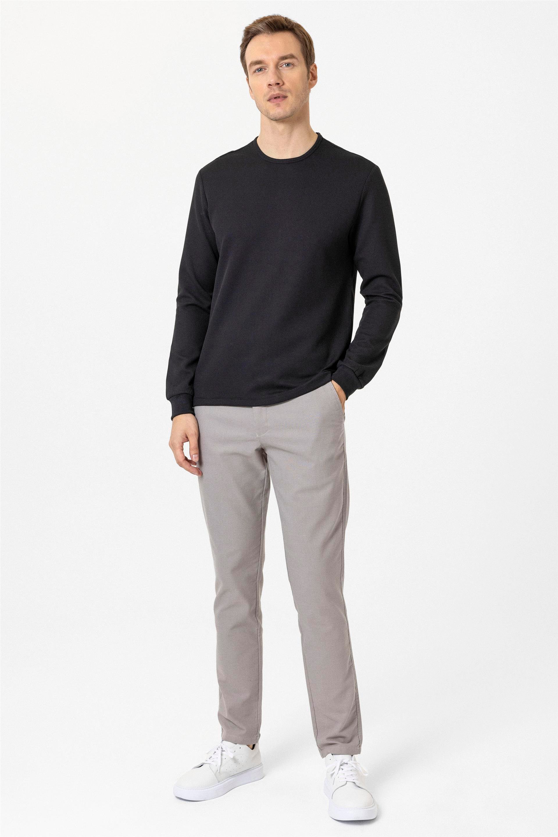 Siyah Slim Armürlü O Yaka Sweatshirt