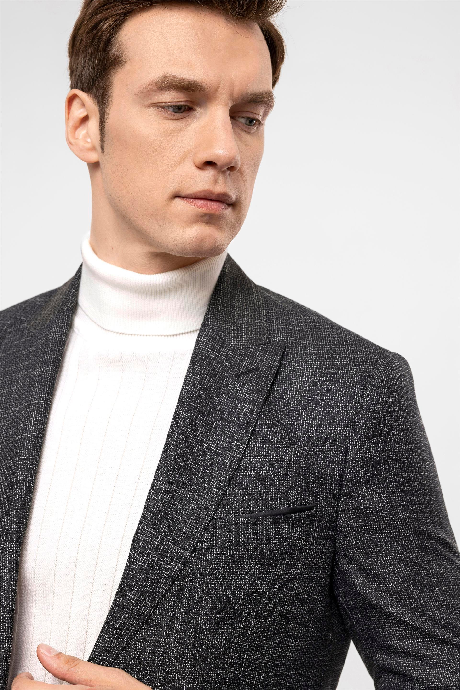 Siyah Slim Armürlü Sivri Yaka 6 Drop                                                       Ceket