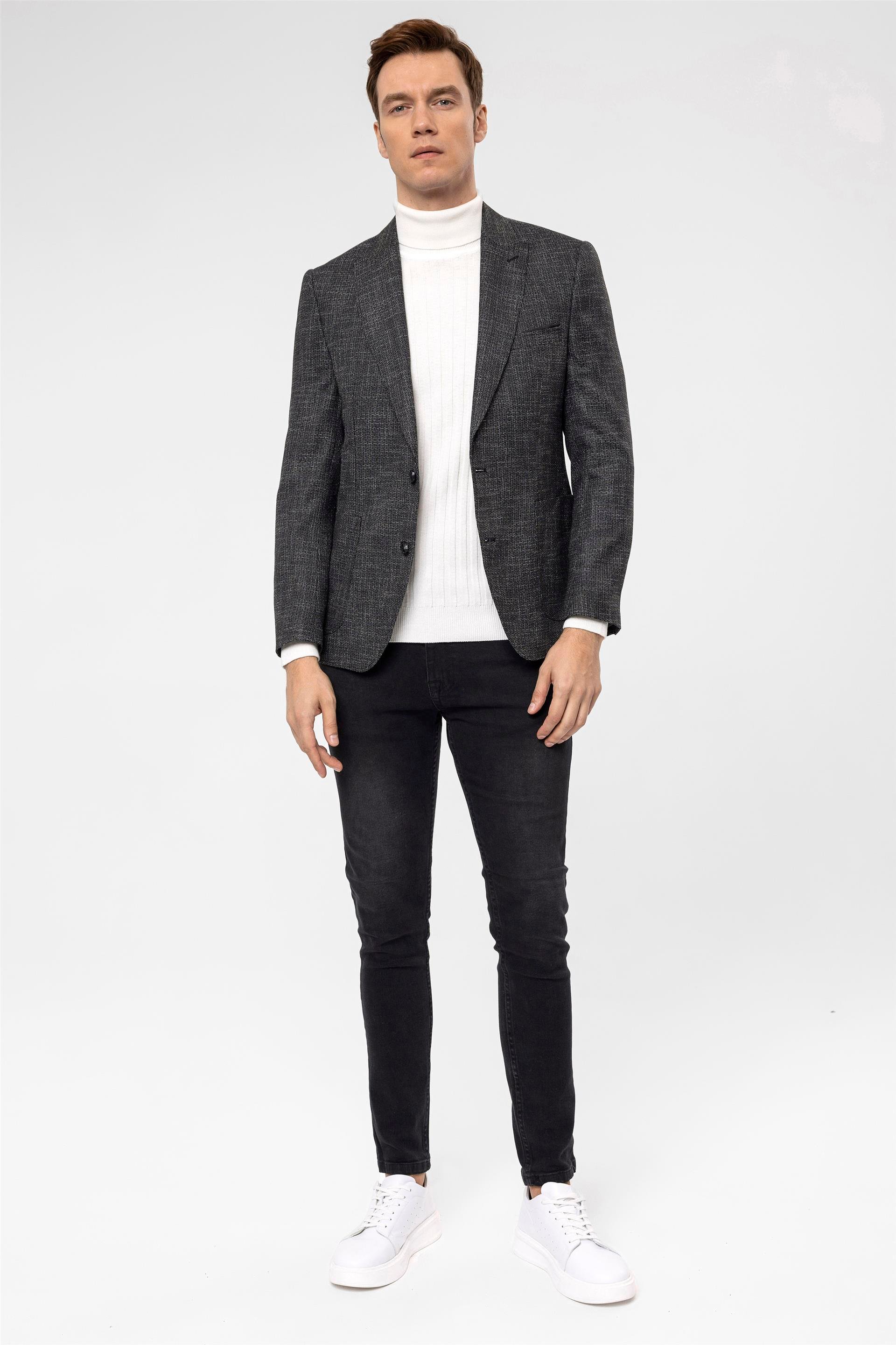 Siyah Slim Armürlü Sivri Yaka 6 Drop                                                       Ceket