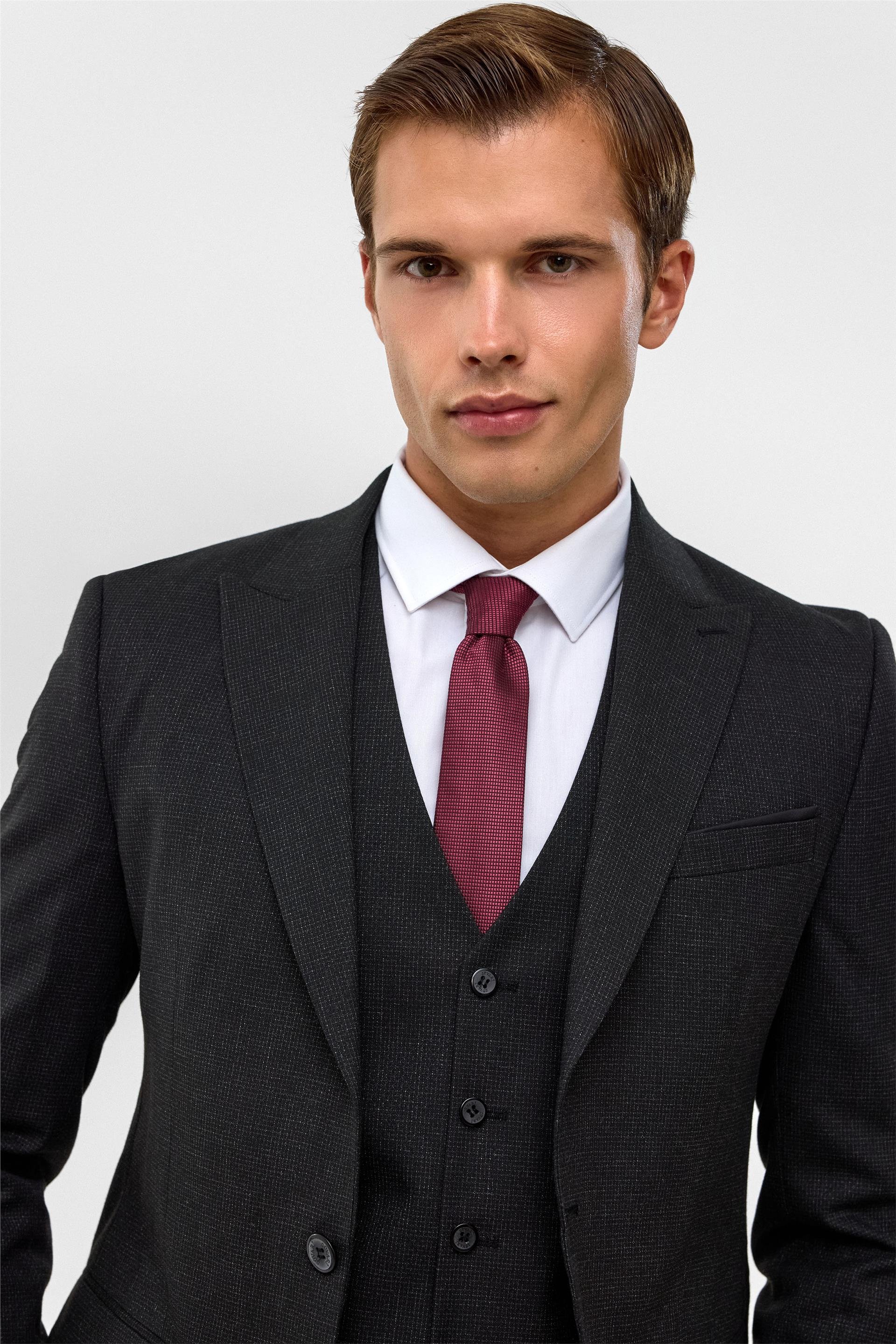 Siyah Slim Desenli Sivri Yaka 6 Drop Yelekli Takım Elbise