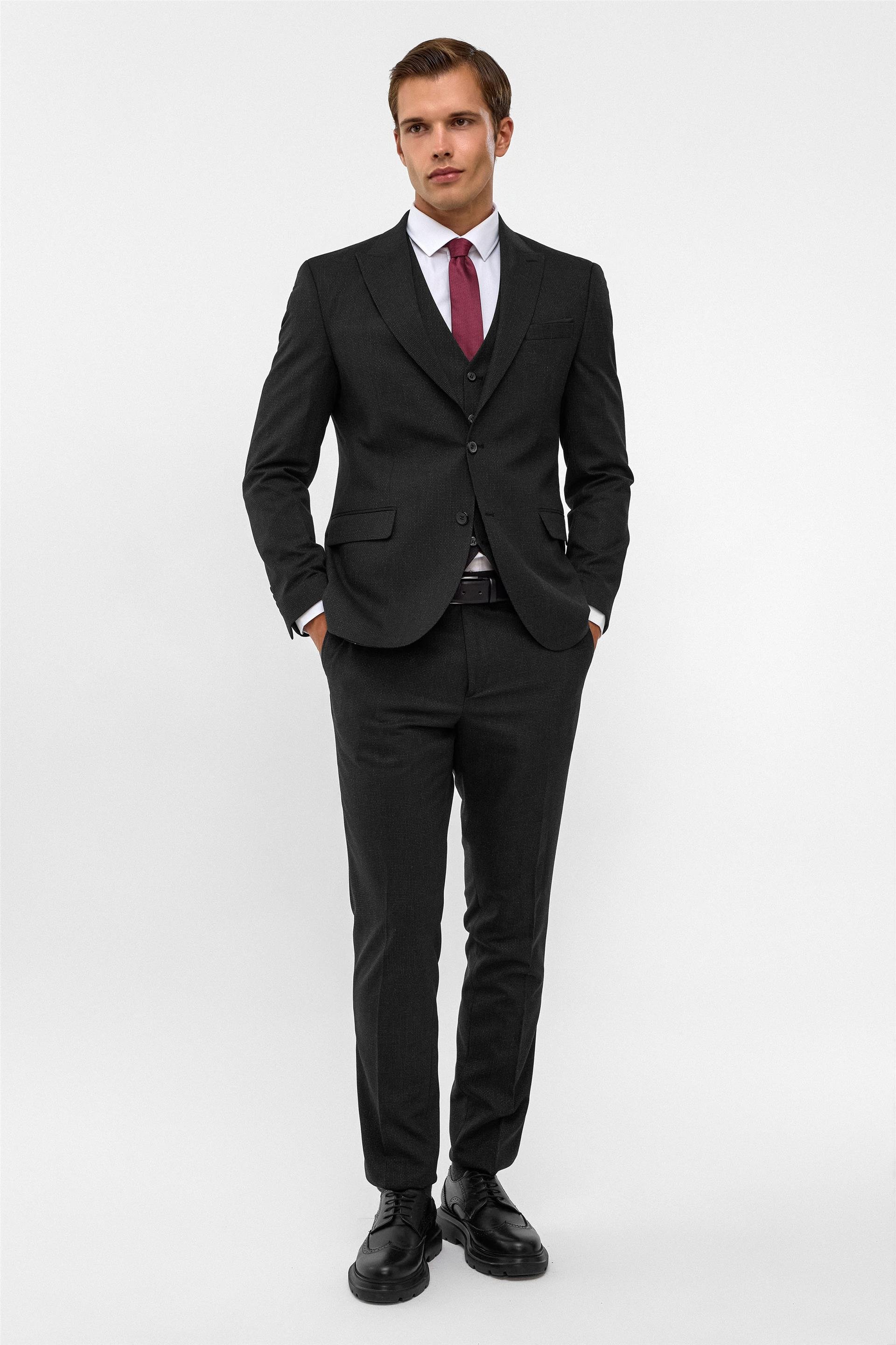 Siyah Slim Desenli Sivri Yaka 6 Drop Yelekli Takım Elbise