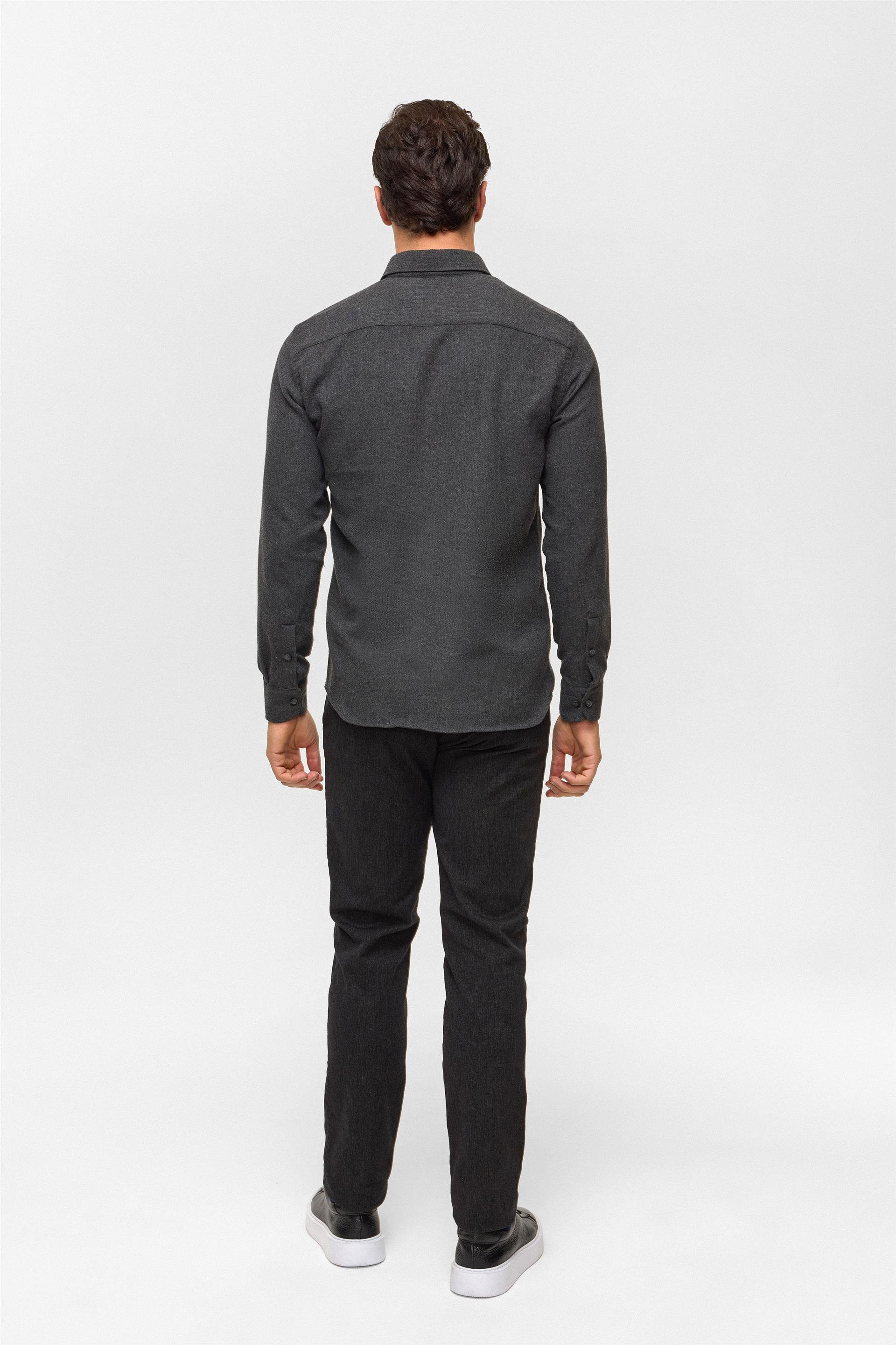 Siyah Slim Düz Düğmeli Yaka Gömlek