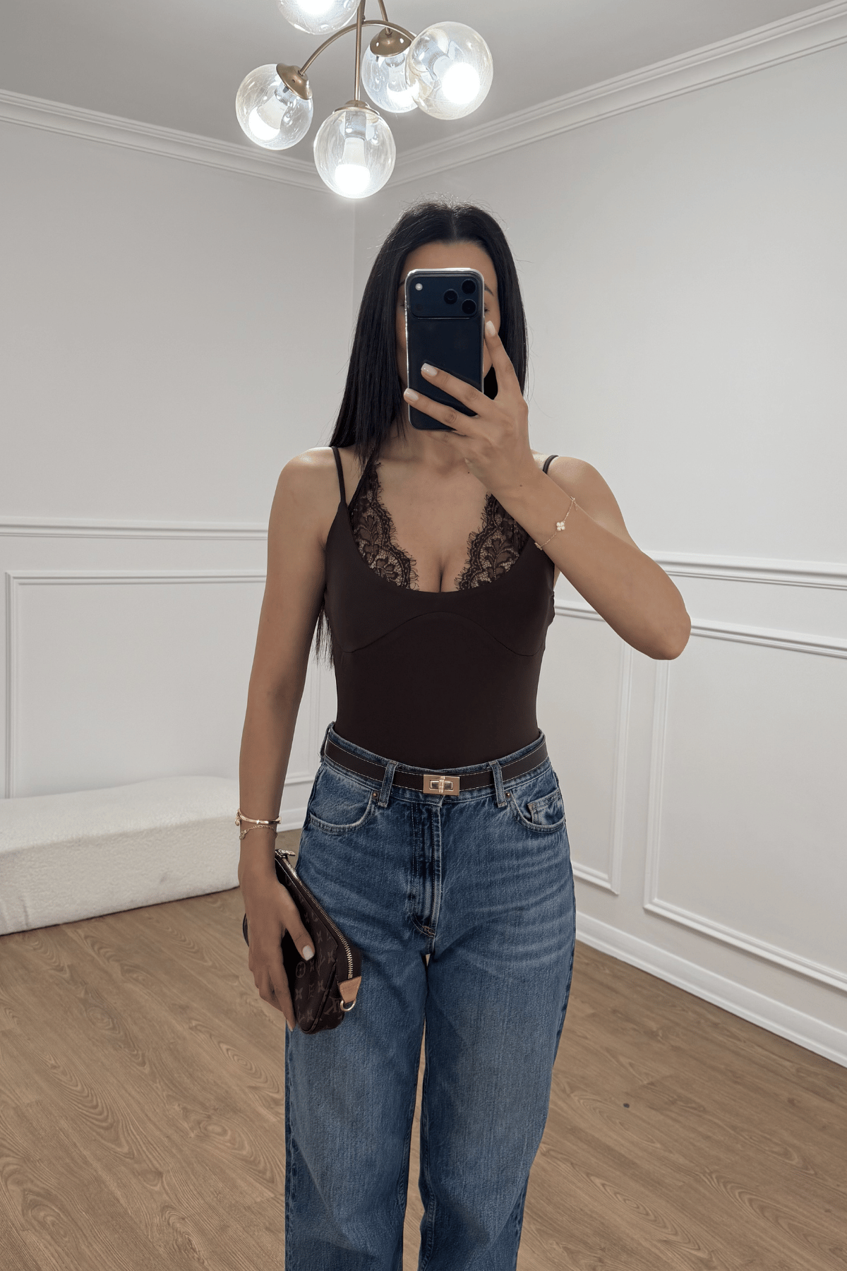 DANTEL DETAYLI BODYSUIT 