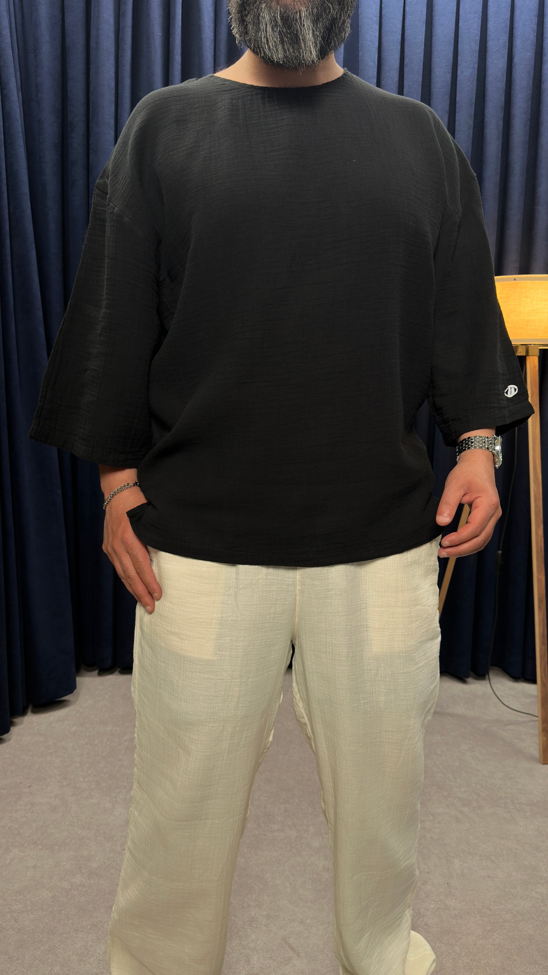 Oversize Fakirkol Siyah Müslin Tişört