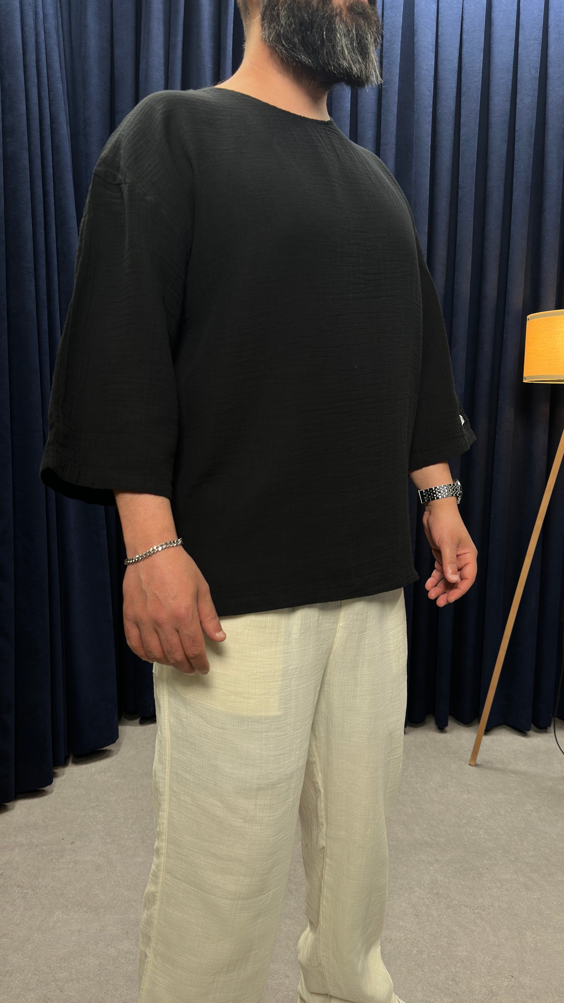 Oversize Fakirkol Siyah Müslin Tişört
