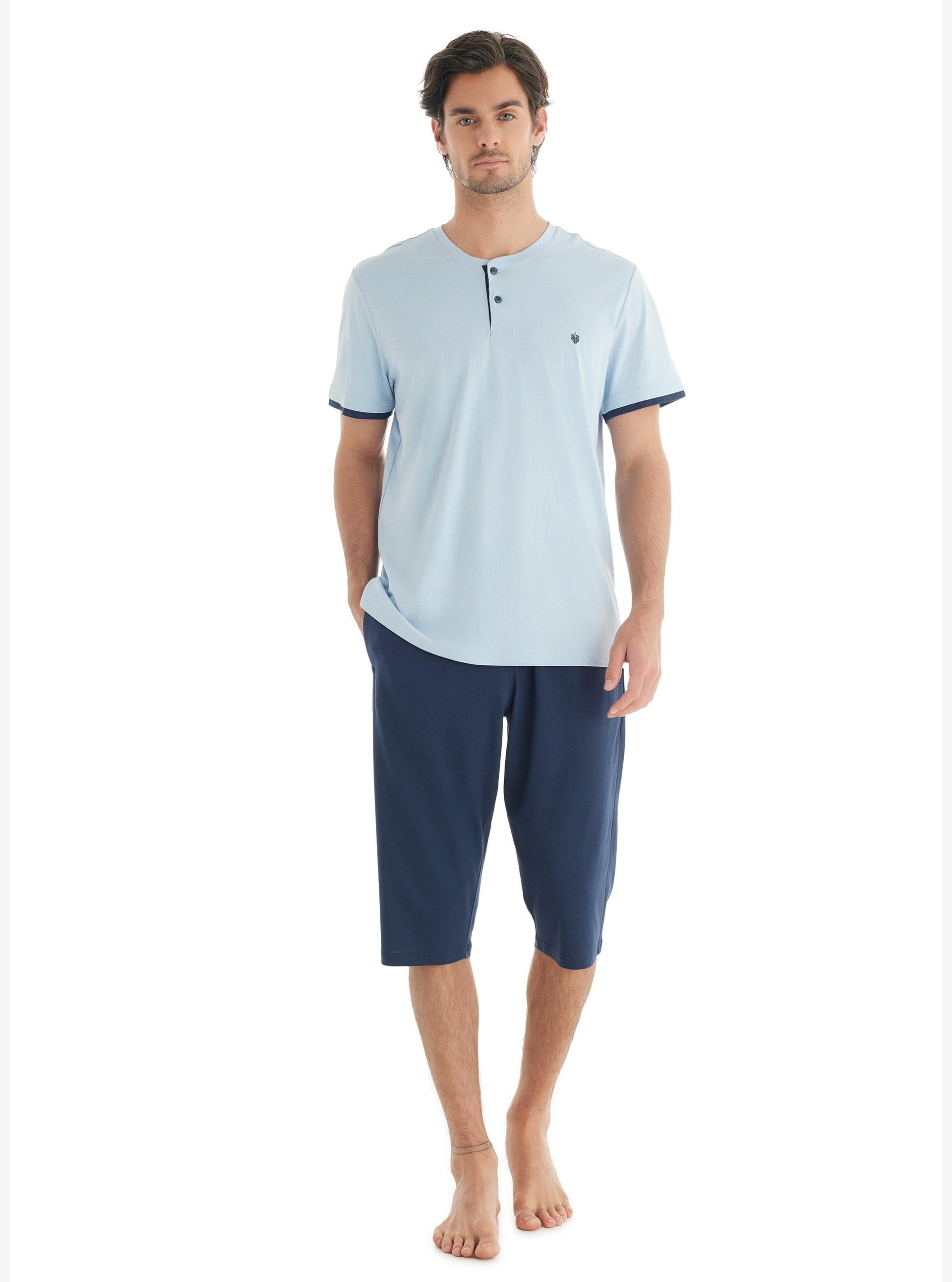 326716Erkek Premium Kısa Kol Kapri Mavi Pijama Takım C0T1N7O04Erkek Premium Kısa Kol Kapri Mavi Pijama Takım C0T1N7O04BlackspadePijama TakımıPijama TakımıBlackspadeErkek Premium Kısa Kol Kapri Mavi Pijama Takım C0T1N7O04
