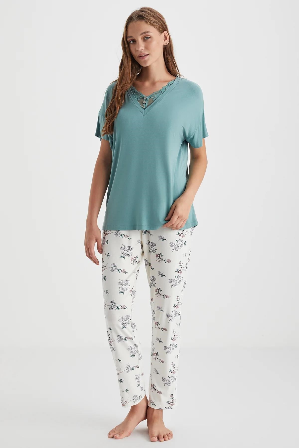 328270Kadın Yeşil Dantel Yaka Pijama Takımı – Viskon, Kısa Kollu, Yazlık C9T0N72cotonhause.com.tr Online Alışveriş - Sezon İndirimlerini Keşfet Kadın Yeşil Dantel Yaka Pijama Takımı – Viskon, Kısa Kollu, Yazlık C9T0N72Kısa Kol / Askılı Pijamacatherine'sKadın Yeşil Dantel Yaka Pijama Takımı – Viskon, Kısa Kollu, Yazlık C9T0N72