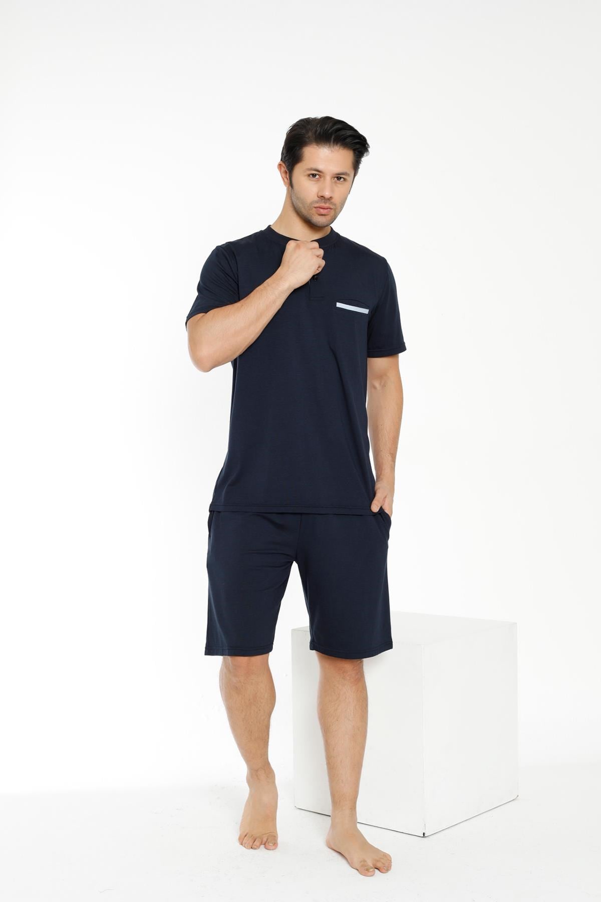 326459Erkek Kısa Kol Şortlu Lacivert Pijama Takım C7T0N1O-049cotonhause.com.tr Online Alışveriş - Sezon İndirimlerini Keşfet Erkek Kısa Kol Şortlu Lacivert Pijama Takım C7T0N1O-049Pijama TakımıConfeoErkek Kısa Kol Şortlu Lacivert Pijama Takım C7T0N1O-049