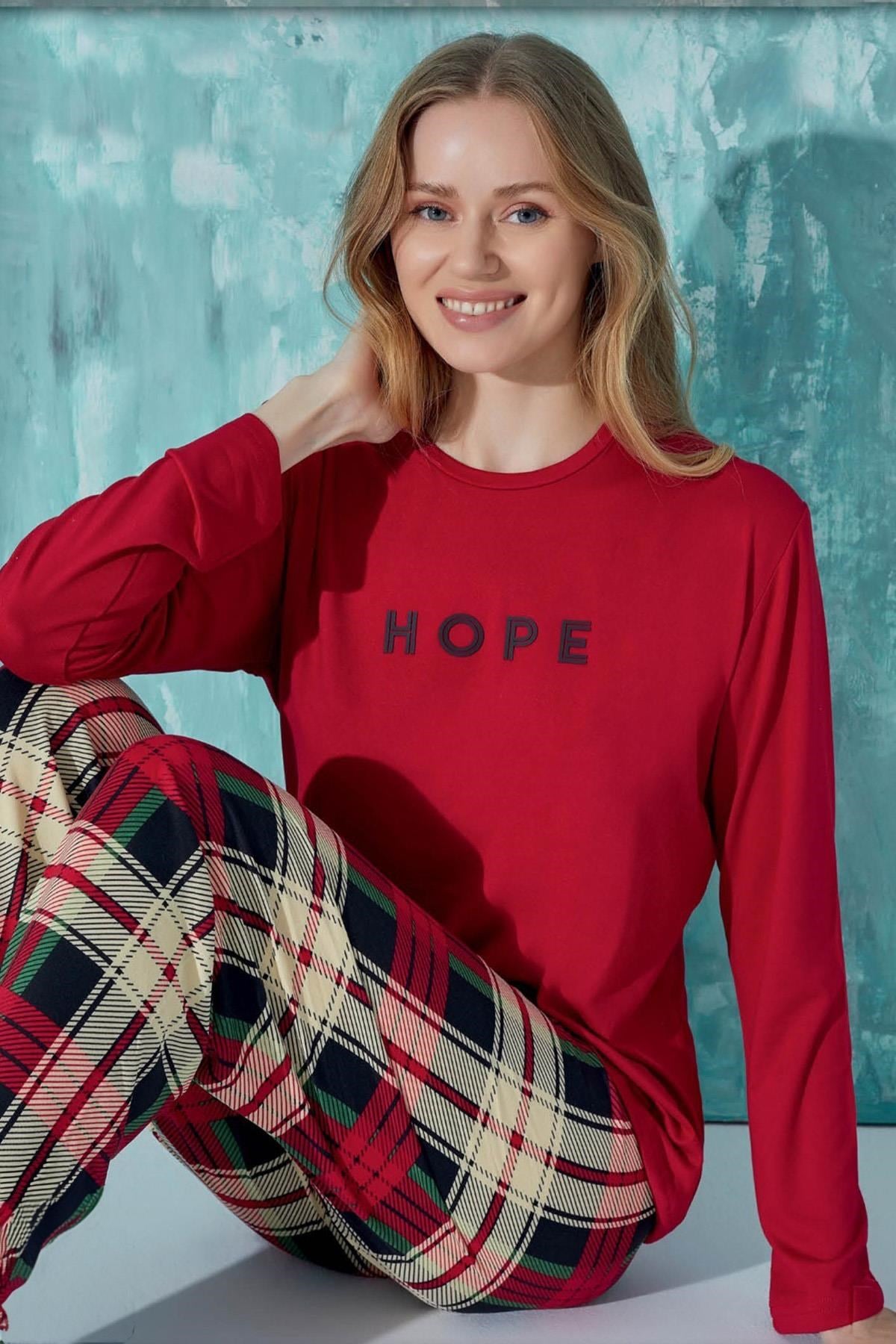 317636Kadın Uzun Kol Kırmızı Pijama Takımı C5T0N9O02-11cotonhause.com.tr Online Alışveriş - Sezon İndirimlerini KeşfetKadın Uzun Kol Kırmızı Pijama Takımı C5T0N9O02-11Uzun Kol PijamacotonhauseKadın Uzun Kol Kırmızı Pijama Takımı C5T0N9O02-11