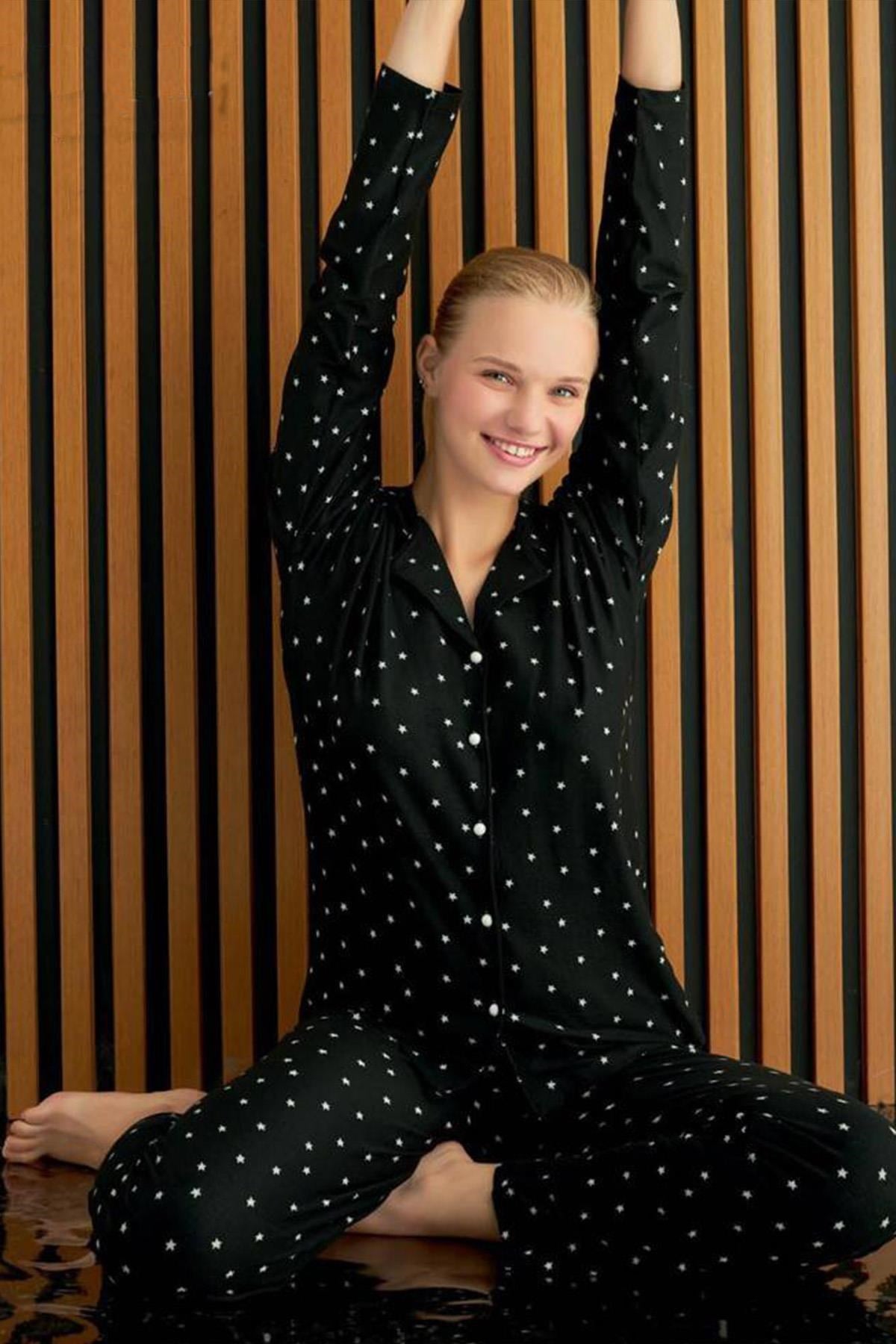 316280Kadın Önden Düğmeli Süet Siyah Pijama Takımı C5T6N6O0-11cotonhause.com.tr Online Alışveriş - Sezon İndirimlerini KeşfetKadın Önden Düğmeli Süet Siyah Pijama Takımı C5T6N6O0-11Uzun Kol PijamacotonhauseKadın Önden Düğmeli Süet Siyah Pijama Takımı C5T6N6O0-11