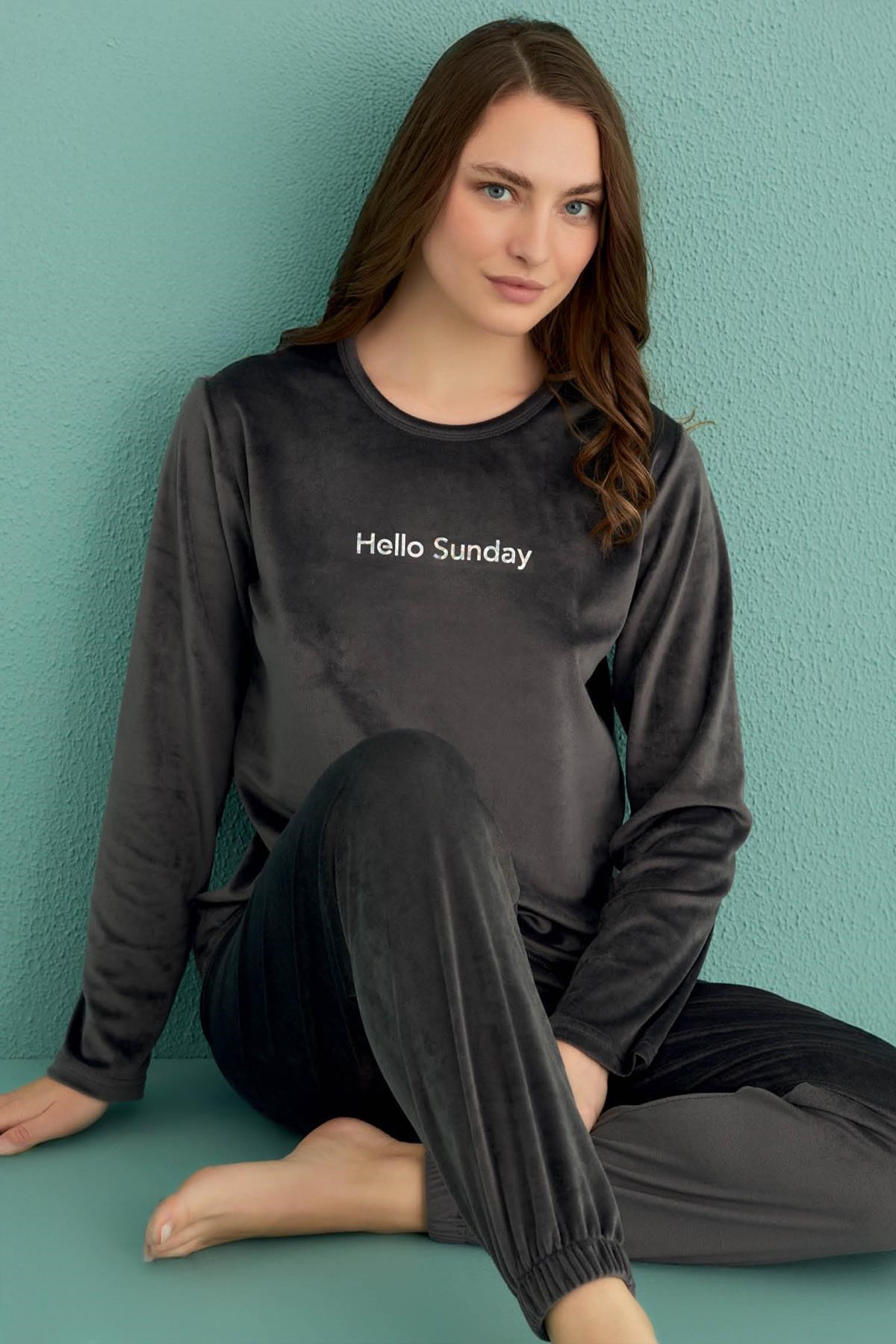 325350Kadın Uzun Kol Kadife Füme Pijama Takımı C1T3N1O64-5Kadın Uzun Kol Kadife Füme Pijama Takımı C1T3N1O64-5Uzun Kol PijamacotonhauseUzun Kol PijamacotonhauseKadın Uzun Kol Kadife Füme Pijama Takımı C1T3N1O64-5