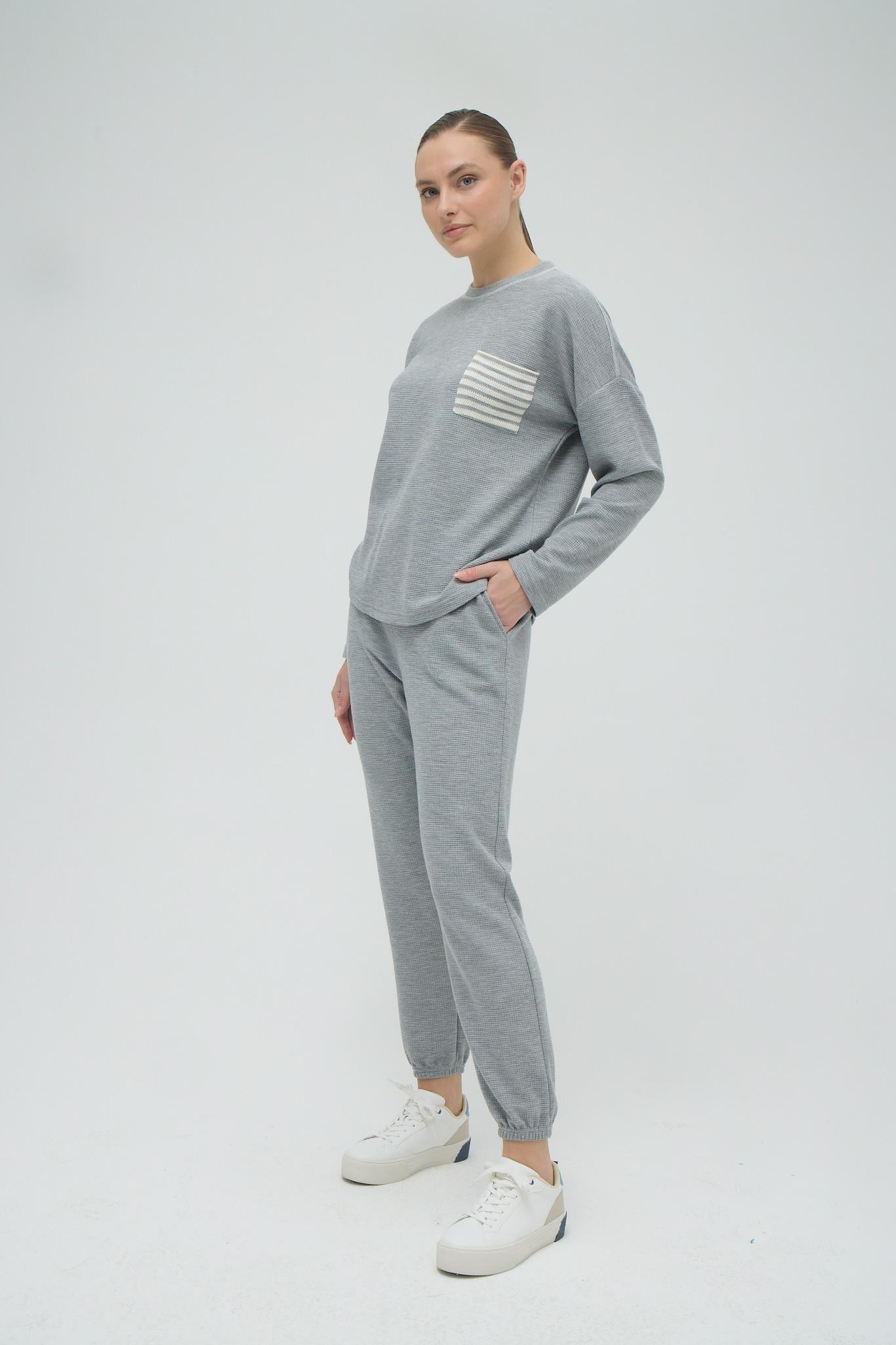 325530Kadın Uzun Kol Gri Melanj Pijama Takım C5T2N2O12cotonhause.com.tr Online Alışveriş - Sezon İndirimlerini Keşfet Kadın Uzun Kol Gri Melanj Pijama Takım C5T2N2O12Eşofman TakımGizzeyKadın Uzun Kol Gri Melanj Pijama Takım C5T2N2O12