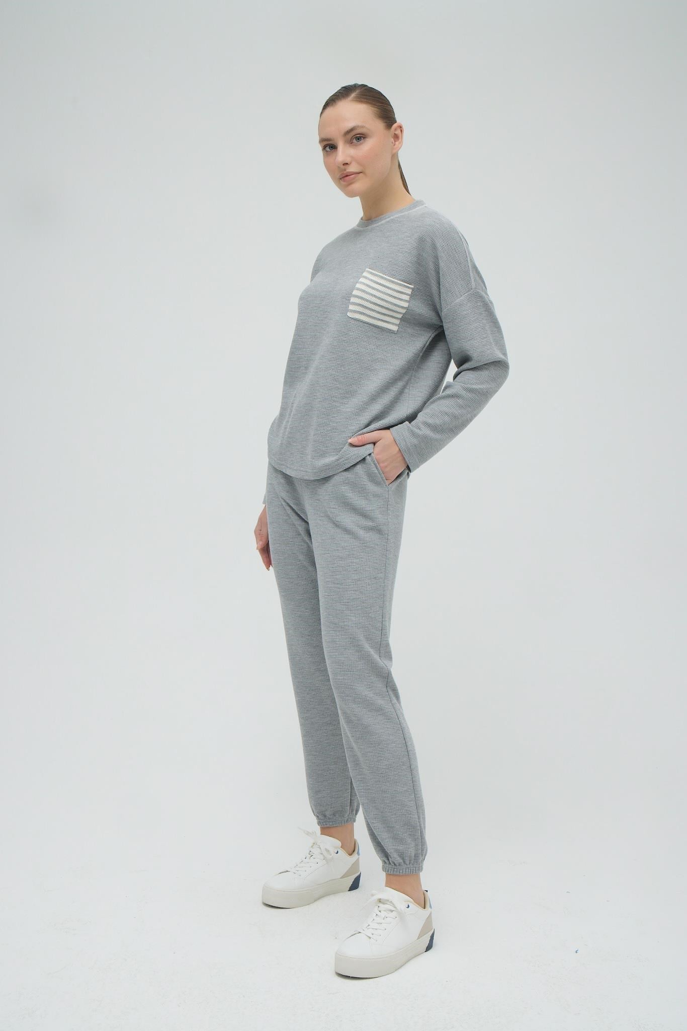 325530Kadın Uzun Kol Gri Melanj Pijama Takım C5T2N2O12cotonhause.com.tr Online Alışveriş - Sezon İndirimlerini Keşfet Kadın Uzun Kol Gri Melanj Pijama Takım C5T2N2O12Eşofman TakımGizzeyKadın Uzun Kol Gri Melanj Pijama Takım C5T2N2O12