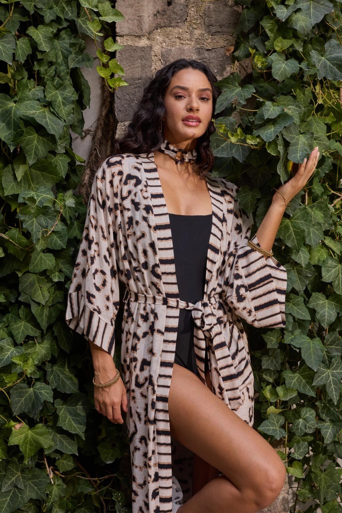 320063Kadın Uzun Leopar Kimono C8T6N0O12cotonhause.com.tr Online Alışveriş - Sezon İndirimlerini KeşfetKadın Uzun Leopar Kimono C8T6N0O12PareoGizzeyKadın Uzun Leopar Kimono C8T6N0O12