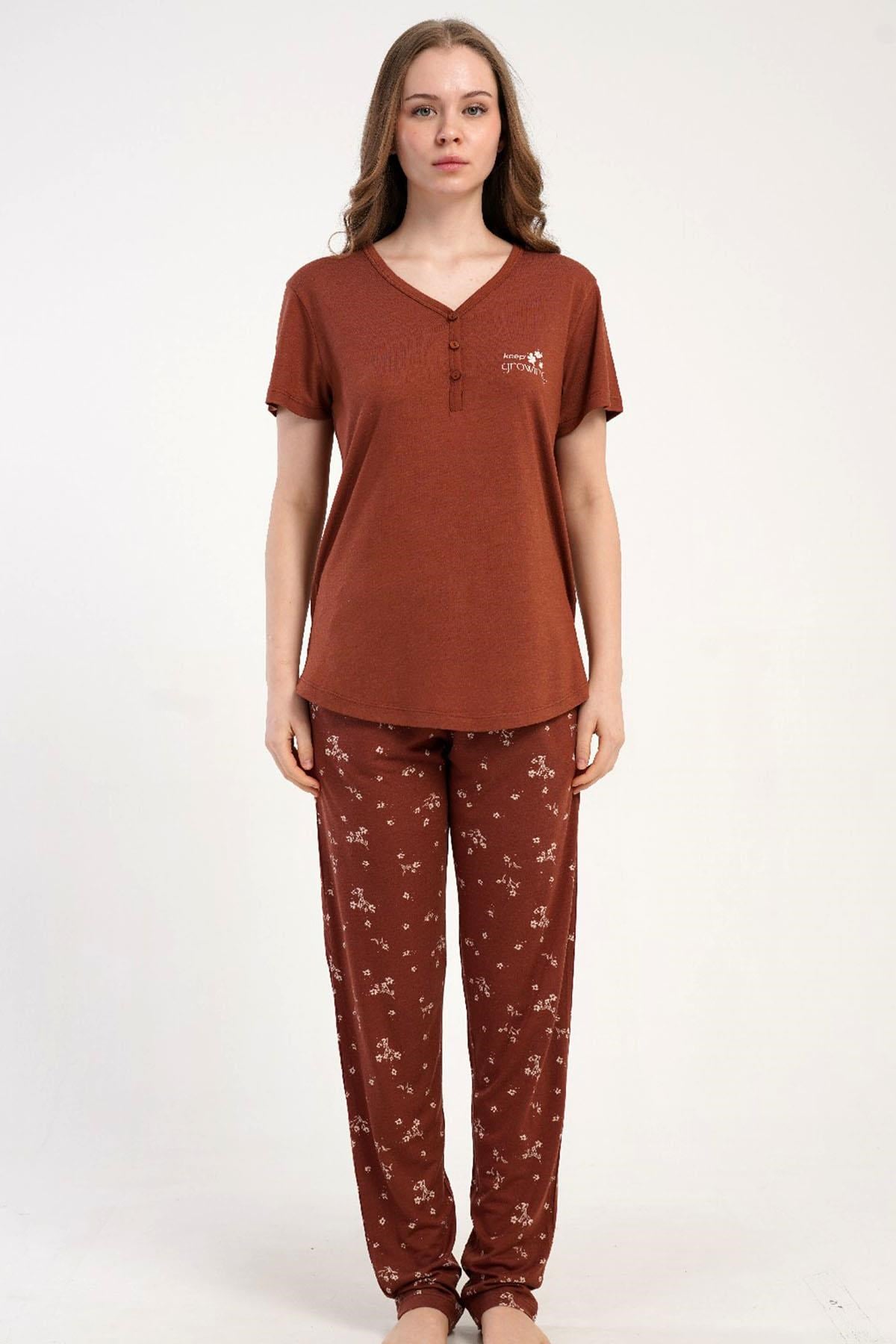 332535Kadın Yarım Düğmeli Kısa Kollu Kiremit Pijama Takımı Rahat Kesim Yazlık Ev Giyimi C2T4N2215Kısa Kol / Askılı PijamakezokinoKadın Yarım Düğmeli Kısa Kollu Kiremit Pijama Takımı Rahat Kesim Yazlık Ev Giyimi C2T4N2215