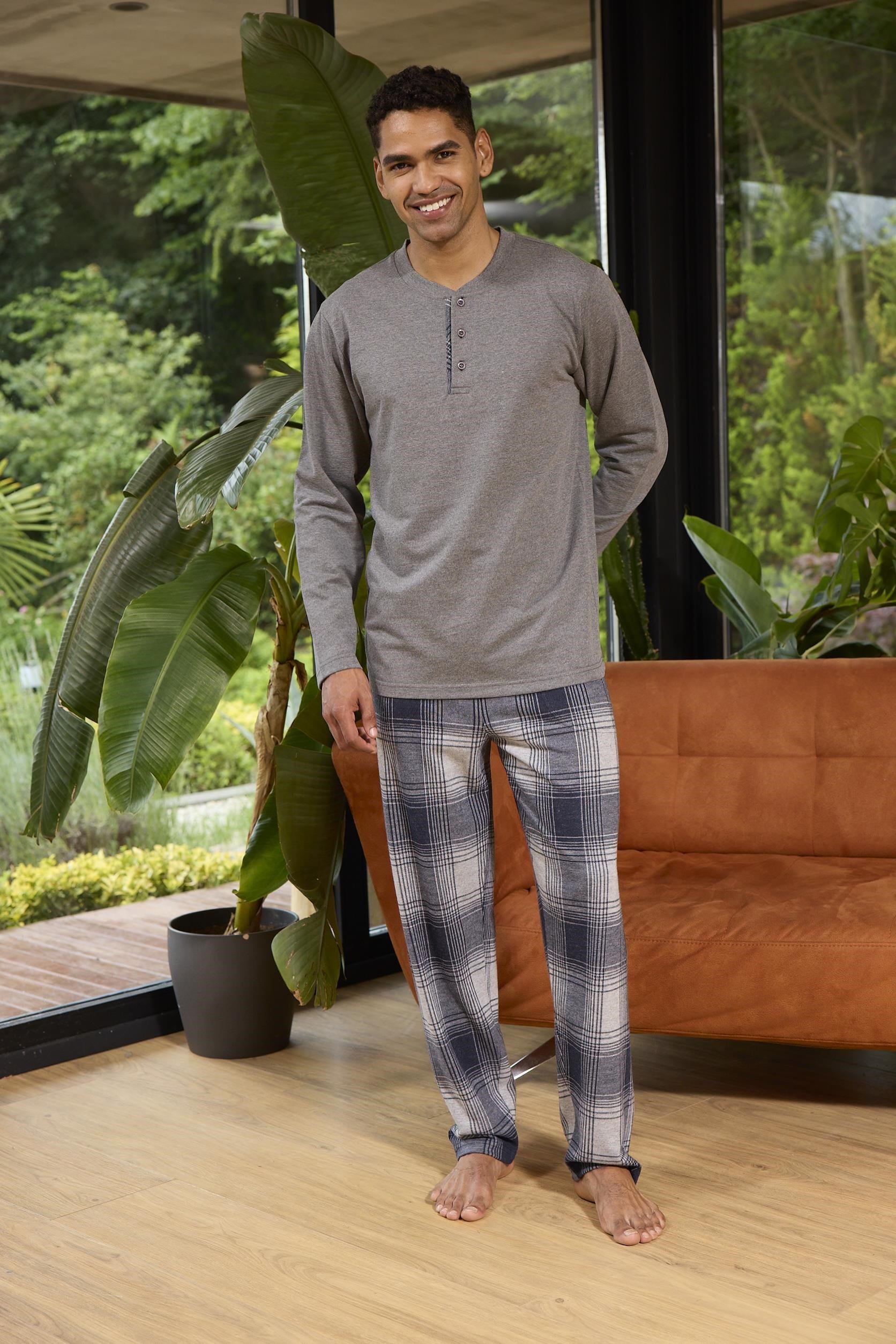324949Erkek Uzun Kol Midi Yaka Antrasit Pijama Takımı C6T5N0O8cotonhause.com.tr Online Alışveriş - Sezon İndirimlerini Keşfet Erkek Uzun Kol Midi Yaka Antrasit Pijama Takımı C6T5N0O8Pijama TakımıKLYErkek Uzun Kol Midi Yaka Antrasit Pijama Takımı C6T5N0O8