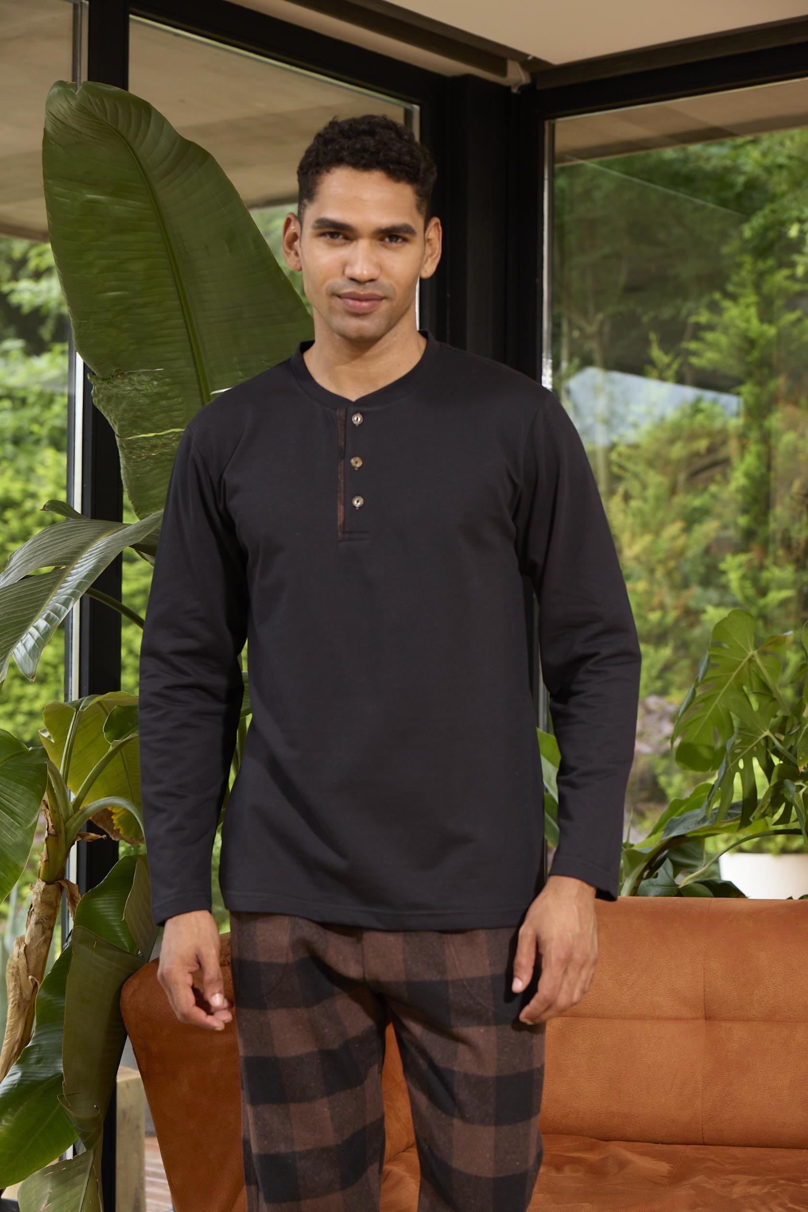 324944Erkek Uzun Kol Midi Yaka Siyah Pijama Takımı C1T5N0O8cotonhause.com.tr Online Alışveriş - Sezon İndirimlerini Keşfet Erkek Uzun Kol Midi Yaka Siyah Pijama Takımı C1T5N0O8Pijama TakımıKLYErkek Uzun Kol Midi Yaka Siyah Pijama Takımı C1T5N0O8