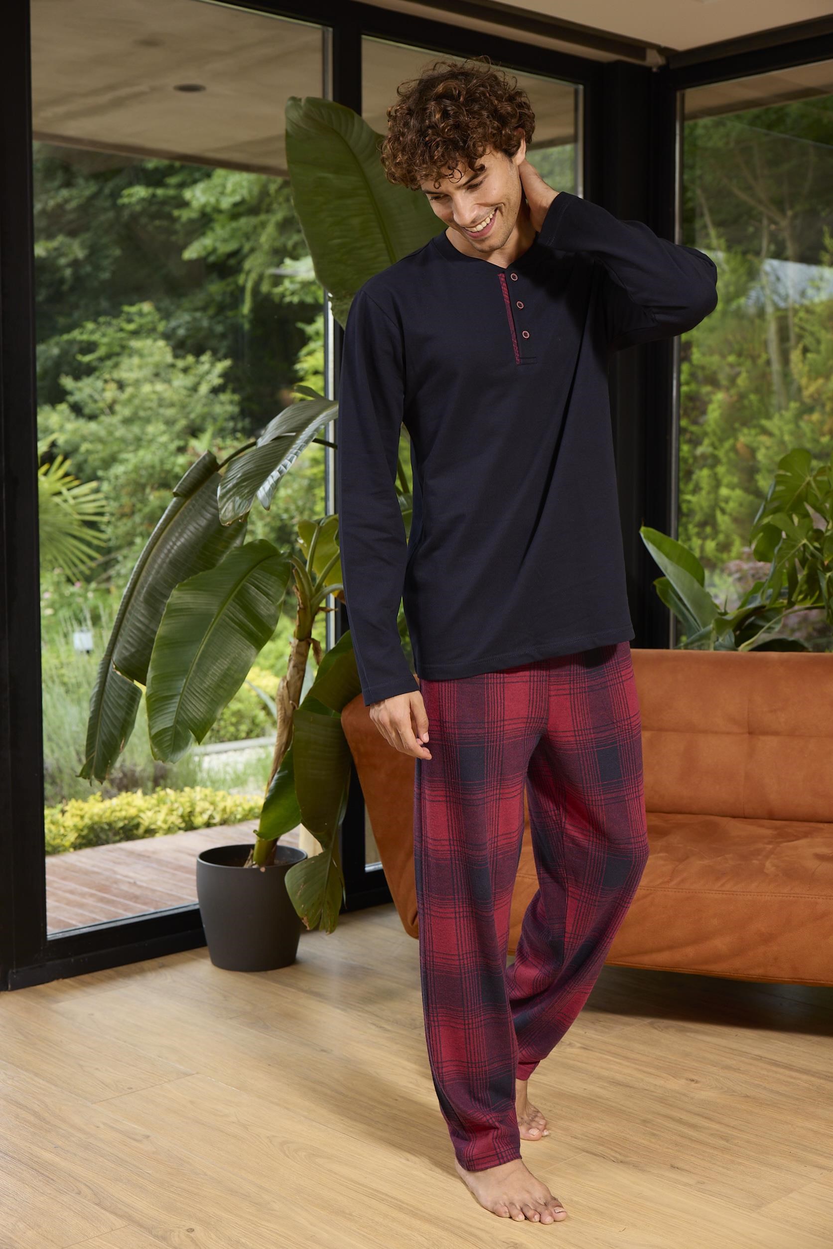 324950Erkek Uzun Kol Midi Yaka Lacivert Pijama Takımı C6T5N0O8cotonhause.com.tr Online Alışveriş - Sezon İndirimlerini Keşfet Erkek Uzun Kol Midi Yaka Lacivert Pijama Takımı C6T5N0O8Pijama TakımıKLYErkek Uzun Kol Midi Yaka Lacivert Pijama Takımı C6T5N0O8