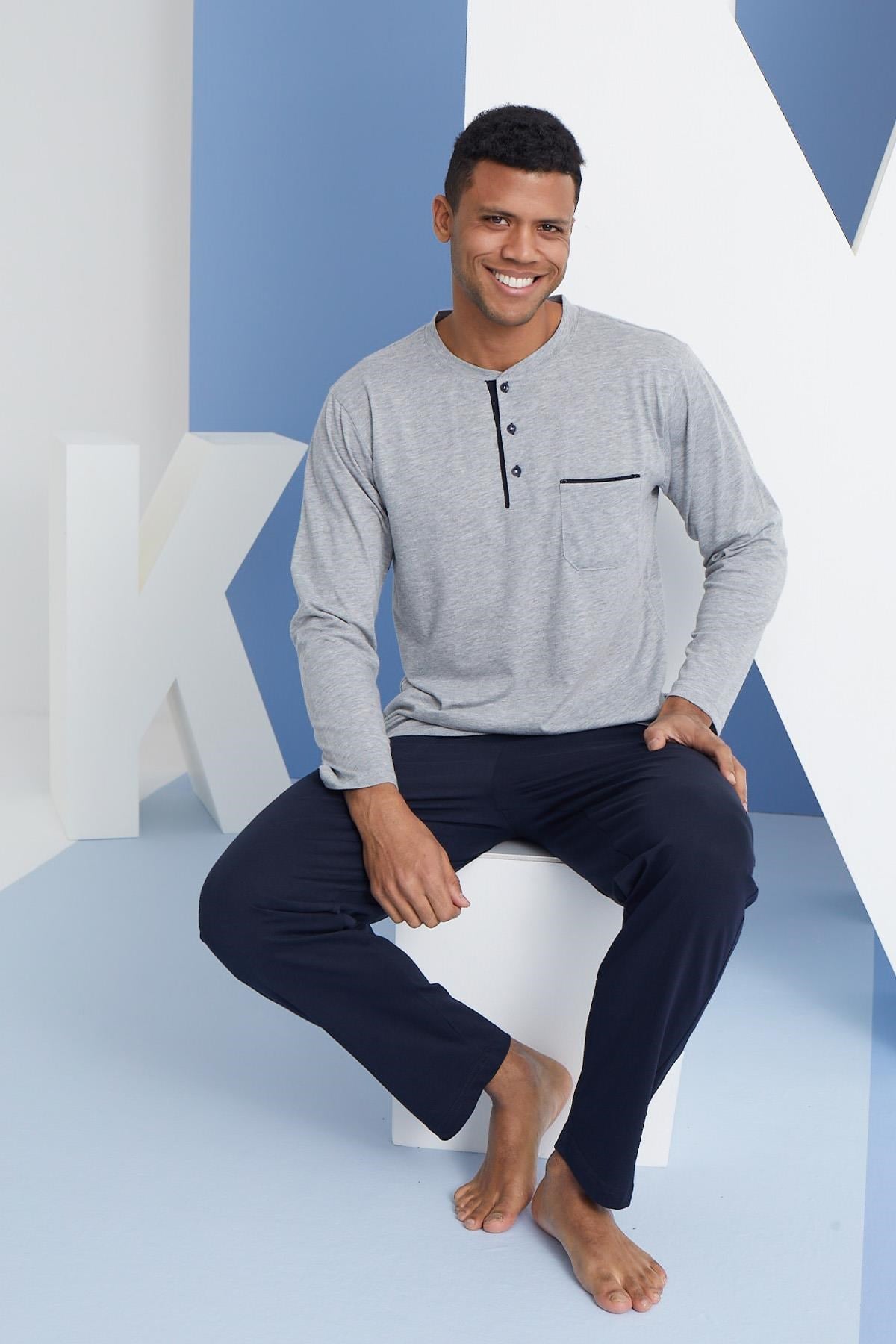 318169Erkek Uzun Kol Midi Yaka Gri Melanj Pijama Takımı C9T2N5O0cotonhause.com.tr Online Alışveriş - Sezon İndirimlerini KeşfetErkek Uzun Kol Midi Yaka Gri Melanj Pijama Takımı C9T2N5O0Pijama TakımıKLYErkek Uzun Kol Midi Yaka Gri Melanj Pijama Takımı C9T2N5O0