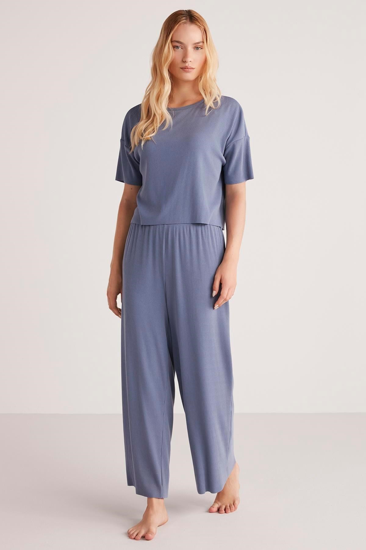 320642Kadın Kısa Kol İndigo Pijama Takım C7T5N4O9cotonhause.com.tr Online Alışveriş - Sezon İndirimlerini Keşfet Kadın Kısa Kol İndigo Pijama Takım C7T5N4O9Kısa Kol / Askılı Pijamapenye moodKadın Kısa Kol İndigo Pijama Takım C7T5N4O9
