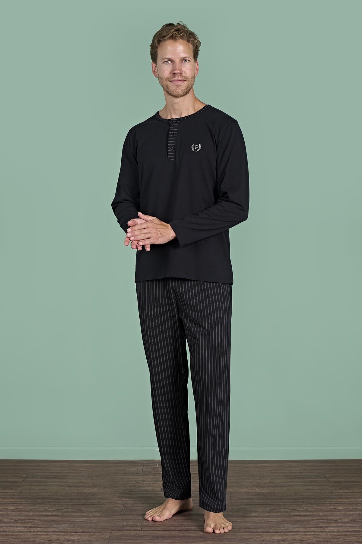 328892Erkek Siyah Uzun Kollu Şerit Detaylı Düğmeli Yaka Pijama Takımı C1T3N91Pijama TakımıPijadoreErkek Siyah Uzun Kollu Şerit Detaylı Düğmeli Yaka Pijama Takımı C1T3N91