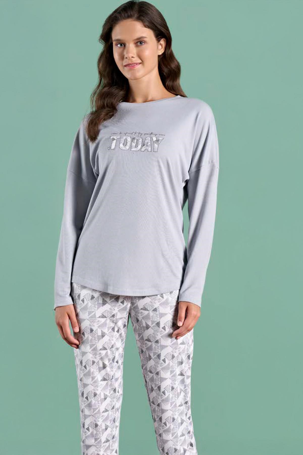 329839Kadın Gri Renk Uzun Kollu Bisiklet Yaka Lastikli Paça Pijama Takımı C5T8N91Uzun Kol PijamaPijadoreKadın Gri Renk Uzun Kollu Bisiklet Yaka Lastikli Paça Pijama Takımı C5T8N91