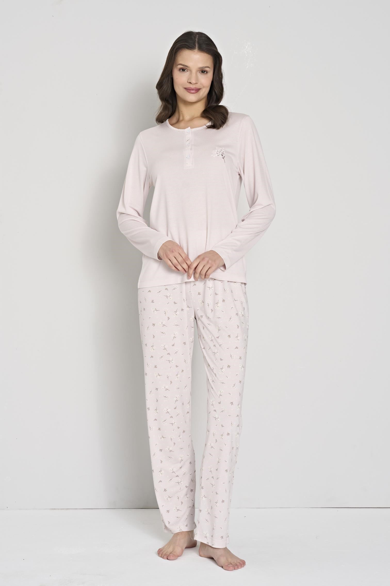 328886Kadın Lila Renk Pamuk Desenli Düğmeli Pijama Takımı C6T1N91Uzun Kol PijamaPijadoreKadın Lila Renk Pamuk Desenli Düğmeli Pijama Takımı C6T1N91
