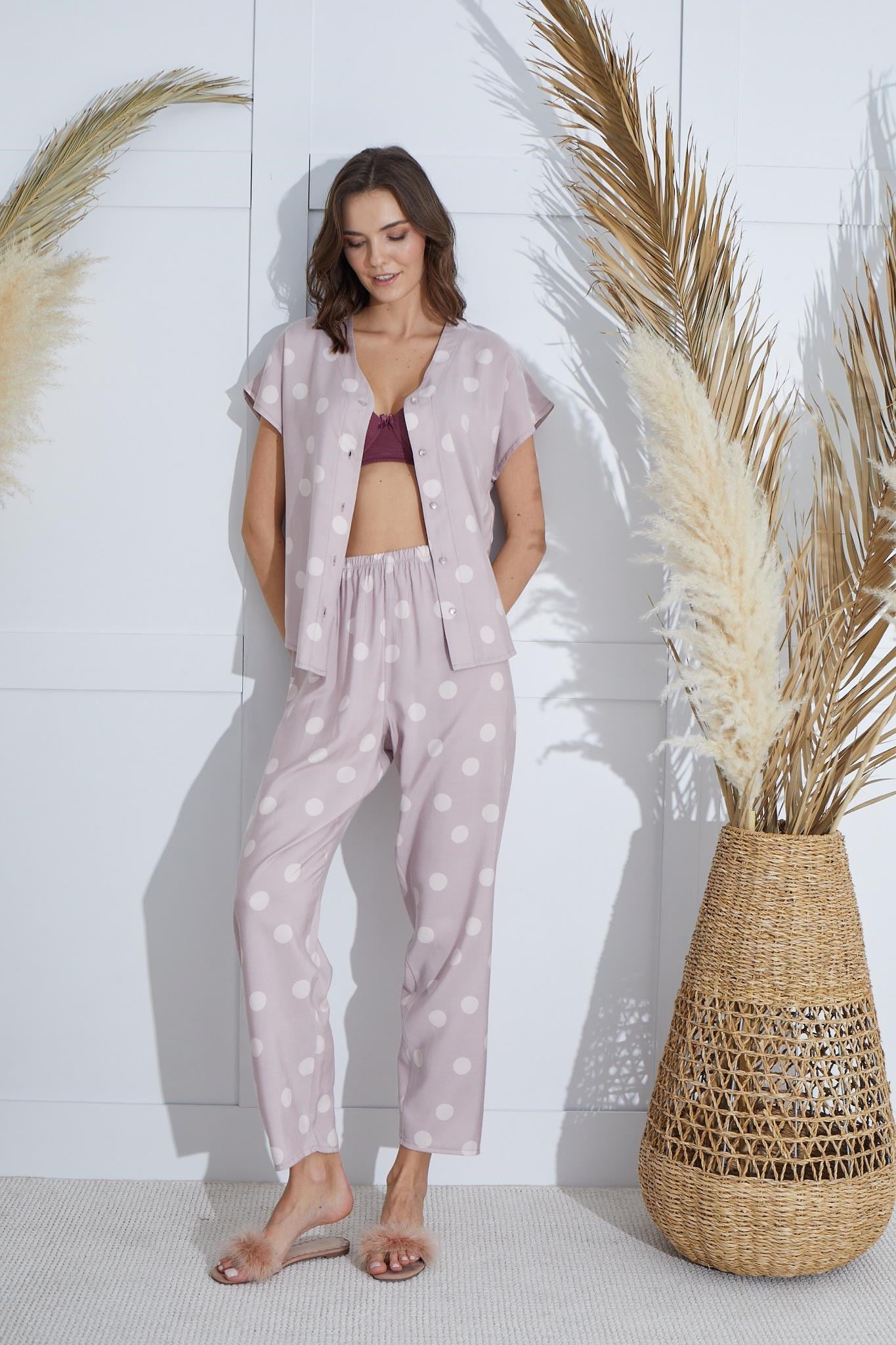 318776Kadın Kısa Kol Önden Düğmeli Pudra Pijama Takım C1T2N951cotonhause.com.tr Online Alışveriş - Sezon İndirimlerini KeşfetKadın Kısa Kol Önden Düğmeli Pudra Pijama Takım C1T2N951Kısa Kol / Askılı PijamaSevimKadın Kısa Kol Önden Düğmeli Pudra Pijama Takım C1T2N951