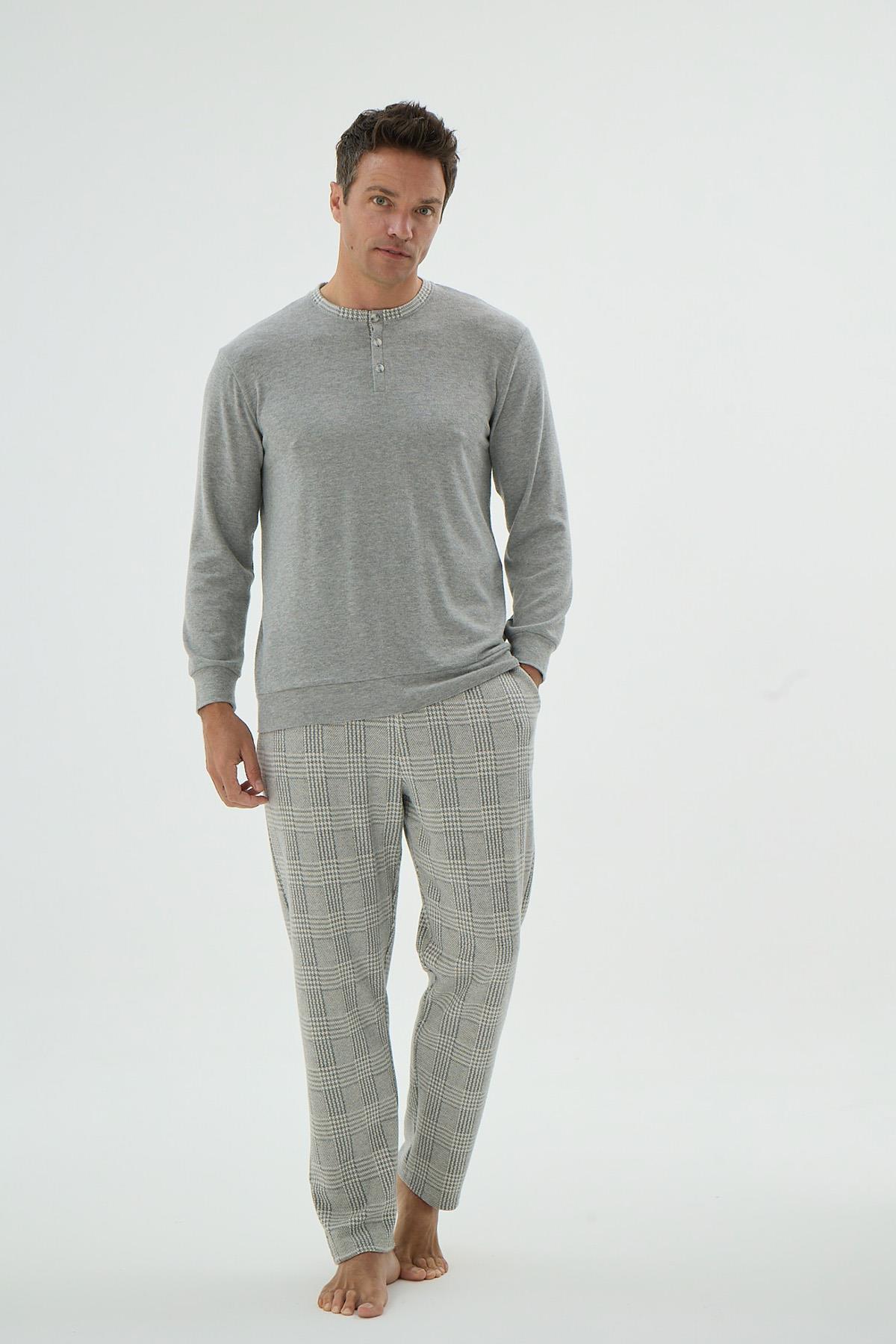 328675Erkek Uzun Kol Düğmeli Yaka Ekose Alt Gri Melanj Pijama Takımı C8T1N69Pijama TakımıSevimErkek Uzun Kol Düğmeli Yaka Ekose Alt Gri Melanj Pijama Takımı C8T1N69
