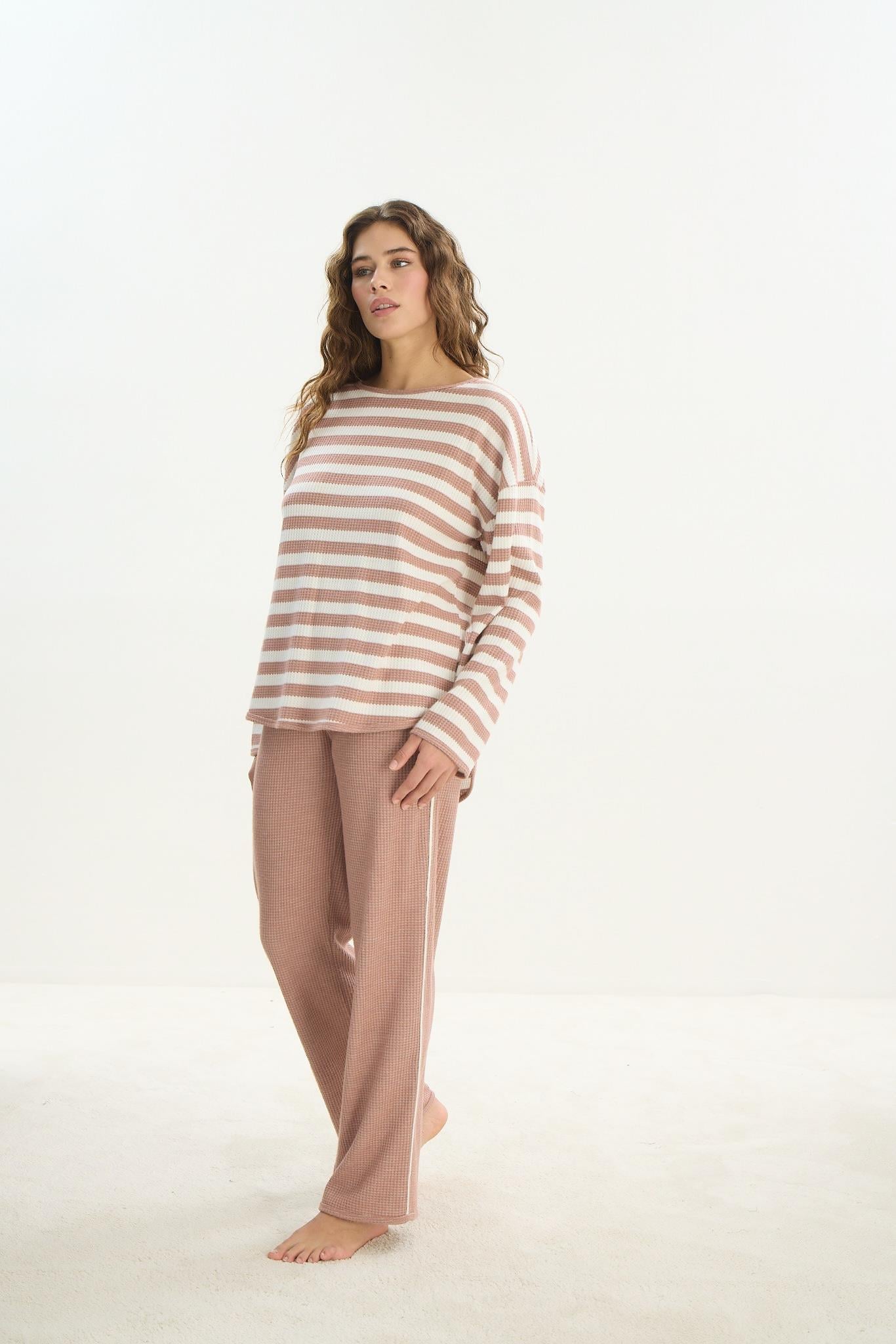 325490Kadın Uzun Kol Triko Gül Kurusu Pijama Takım C8T5N1O61Kadın Uzun Kol Triko Gül Kurusu Pijama Takım C8T5N1O61SevimUzun Kol PijamaUzun Kol PijamaSevimKadın Uzun Kol Triko Gül Kurusu Pijama Takım C8T5N1O61