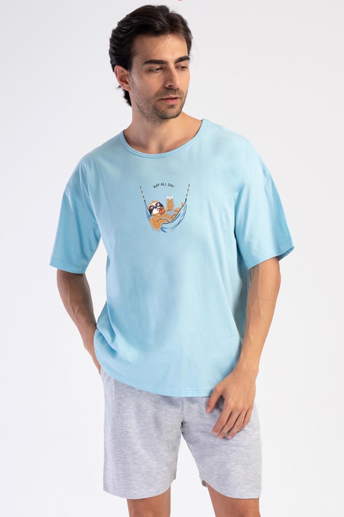 330904Erkek Kısa Kol Şortlu Açık Mavi Rahat Kalıp Pijama Takımı C3T4N4804Pijama TakımıVienettaErkek Kısa Kol Şortlu Açık Mavi Rahat Kalıp Pijama Takımı C3T4N4804