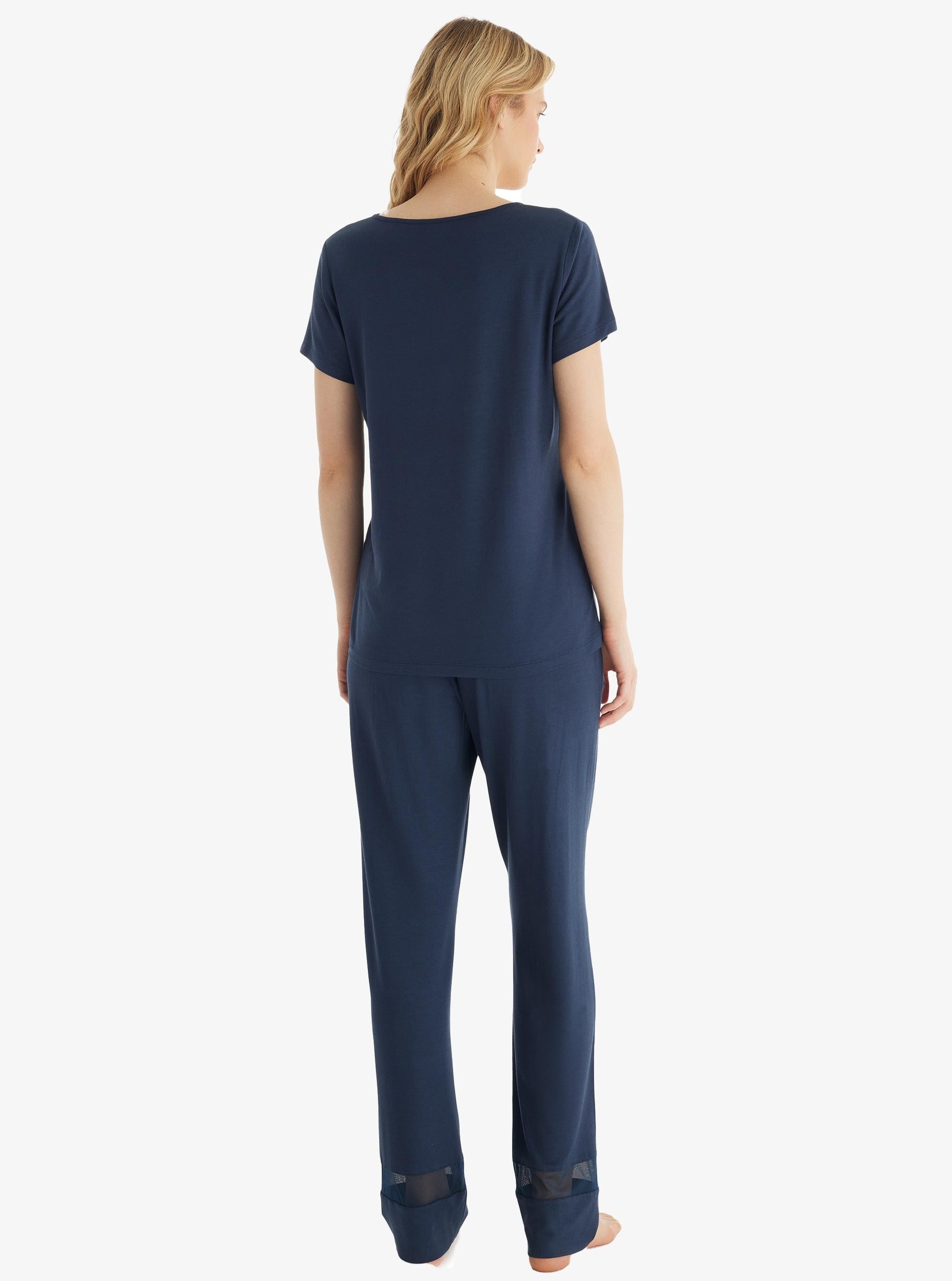 326690Kadın Kısa Kol Lacivert  Lenzing Micro Modal Pijama Takımı C6T3N8O15Kadın Kısa Kol Lacivert  Lenzing Micro Modal Pijama Takımı C6T3N8O15BlackspadeKısa Kol / Askılı PijamaKısa Kol / Askılı PijamaBlackspadeKadın Kısa Kol Lacivert  Lenzing Micro Modal Pijama Takımı C6T3N8O15