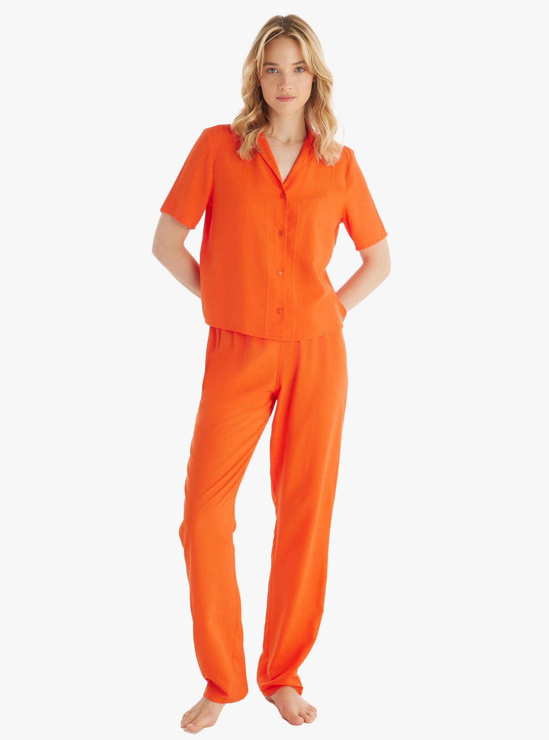 326706Kadın Premium Ekovero Kısa Kol Önden Düğmeli Mercan Pijama Takımı C3T3N5O06Kadın Premium Ekovero Kısa Kol Önden Düğmeli Mercan Pijama Takımı C3T3N5O06BlackspadeKısa Kol / Askılı PijamaKısa Kol / Askılı PijamaBlackspadeKadın Premium Ekovero Kısa Kol Önden Düğmeli Mercan Pijama Takımı C3T3N5O06