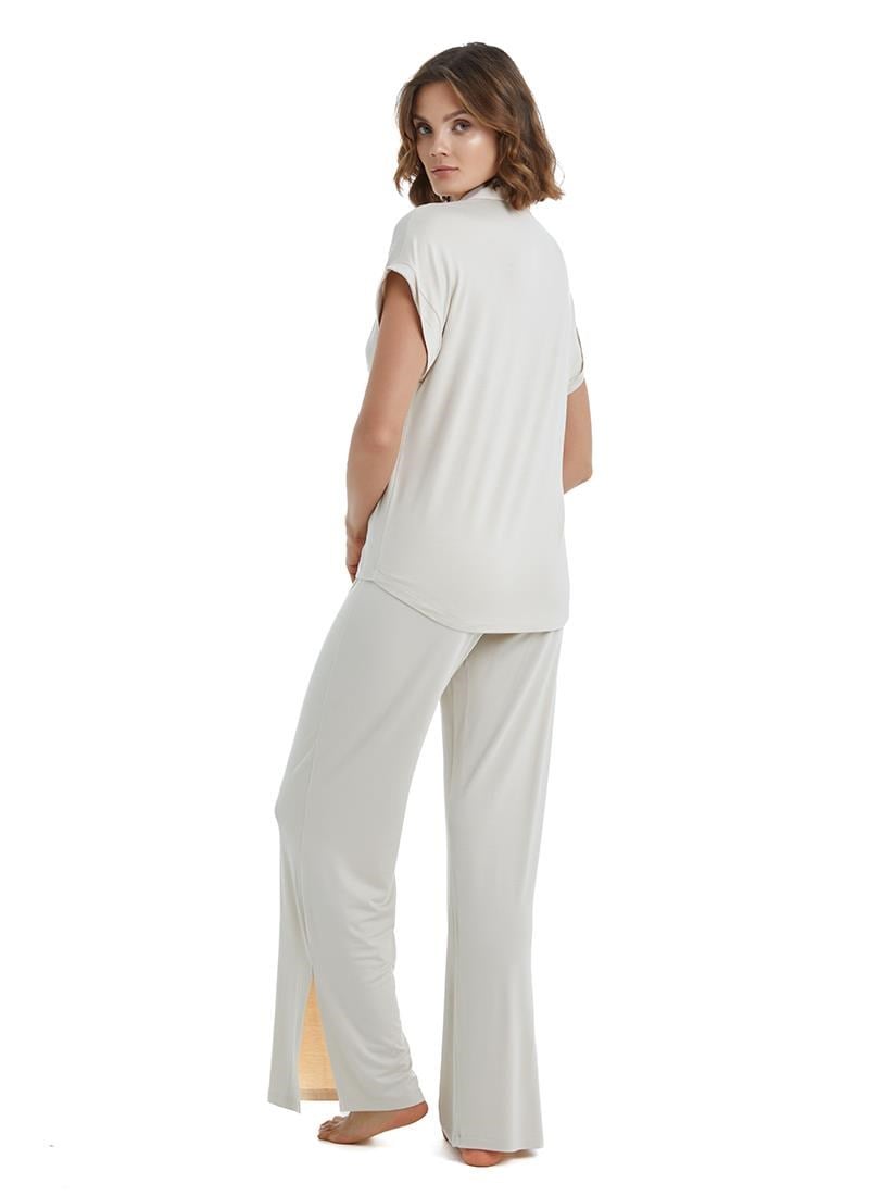319847Kadın Kısa Kol Önden Düğmeli Bej Pijama Takımı C9T7N3O15-Kadın Kısa Kol Önden Düğmeli Bej Pijama Takımı C9T7N3O15-BlackspadeKısa Kol / Askılı PijamaKısa Kol / Askılı PijamaBlackspadeKadın Kısa Kol Önden Düğmeli Bej Pijama Takımı C9T7N3O15-