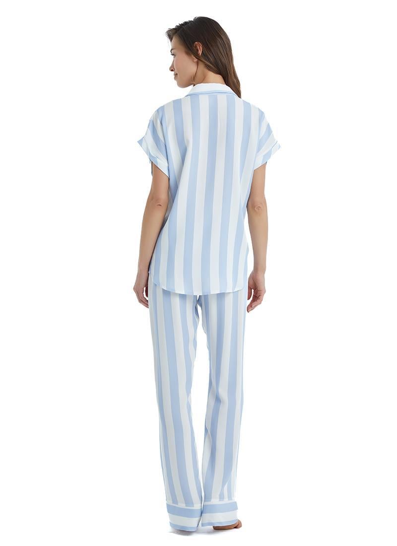 319846Kadın Önden Düğmeli Kısa Kol Mavi Çizgili Pijama Takımı C2T5N3O15-Kadın Önden Düğmeli Kısa Kol Mavi Çizgili Pijama Takımı C2T5N3O15-BlackspadeKısa Kol / Askılı PijamaKısa Kol / Askılı PijamaBlackspadeKadın Önden Düğmeli Kısa Kol Mavi Çizgili Pijama Takımı C2T5N3O15-