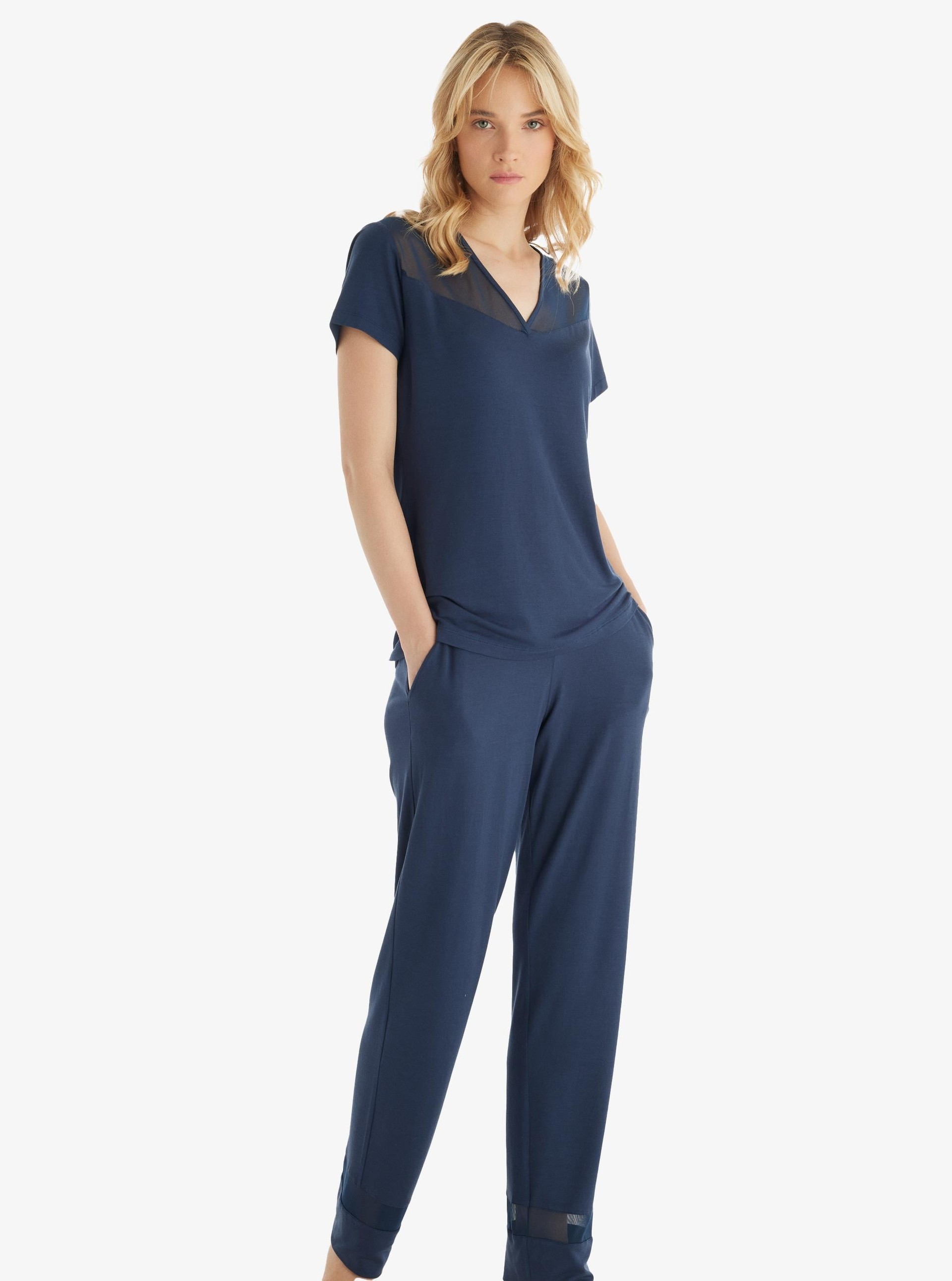 326690Kadın Kısa Kol Lacivert  Lenzing Micro Modal Pijama Takımı C6T3N8O15Kadın Kısa Kol Lacivert  Lenzing Micro Modal Pijama Takımı C6T3N8O15BlackspadeKısa Kol / Askılı PijamaKısa Kol / Askılı PijamaBlackspadeKadın Kısa Kol Lacivert  Lenzing Micro Modal Pijama Takımı C6T3N8O15