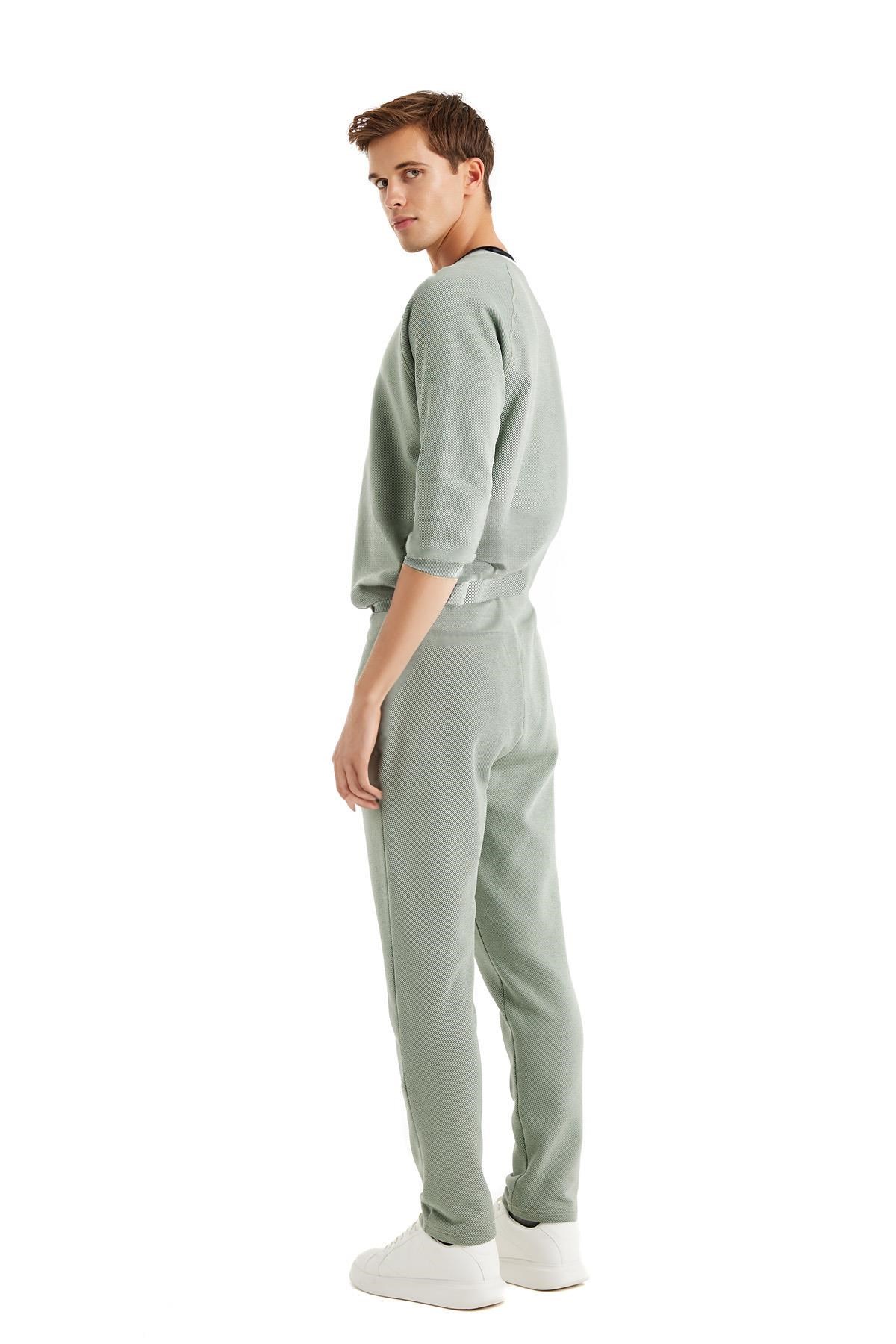 325037Erkek Uzun Kol Yeşil Pijama Takım C2T2N6O04-24Erkek Uzun Kol Yeşil Pijama Takım C2T2N6O04-24BlackspadePijama TakımıPijama TakımıBlackspadeErkek Uzun Kol Yeşil Pijama Takım C2T2N6O04-24