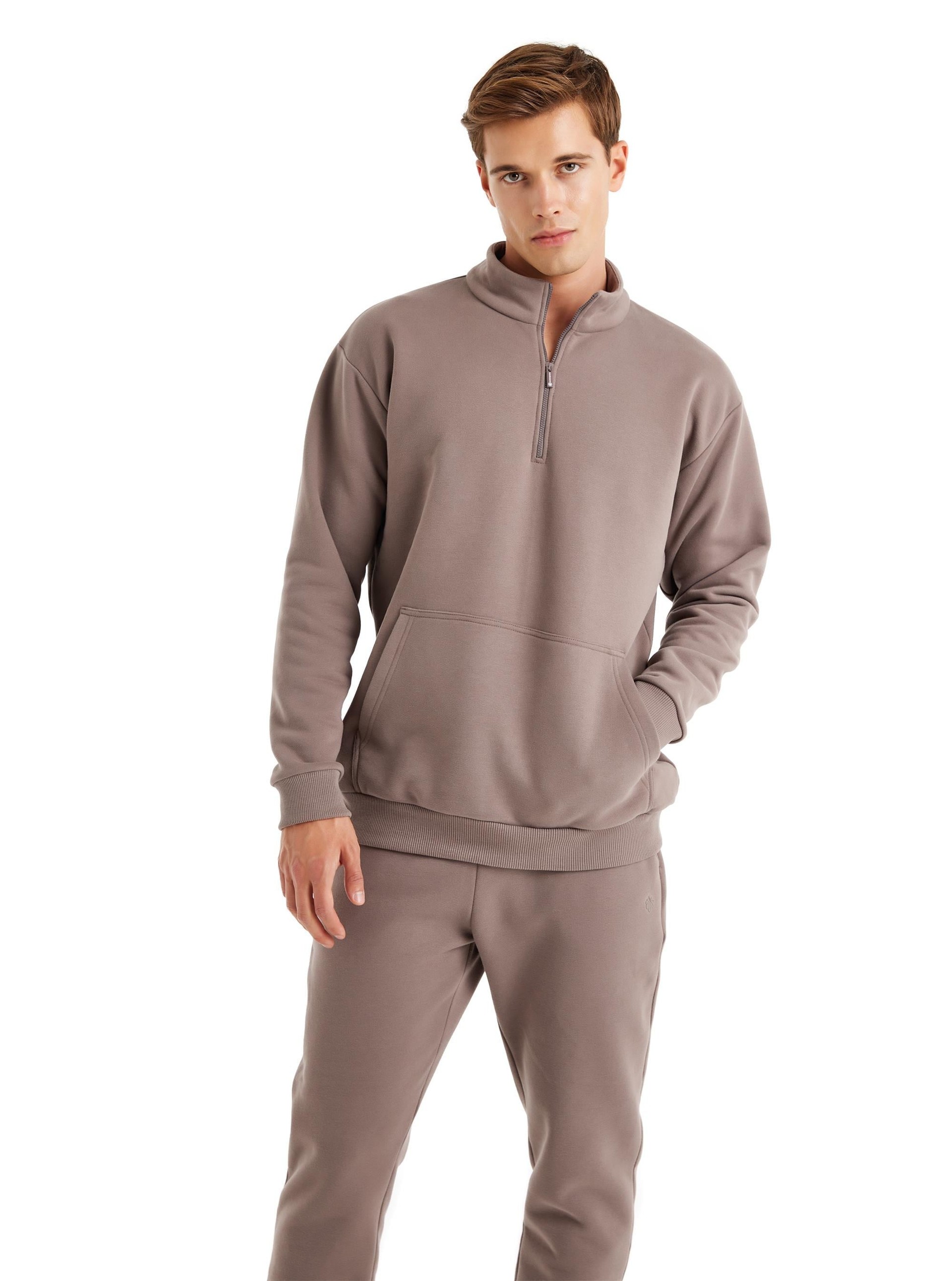 325762Erkek Uzun Kol Vizon Eşofman Takımı C0T2N6O04-21Erkek Uzun Kol Vizon Eşofman Takımı C0T2N6O04-21BlackspadePijama TakımıPijama TakımıBlackspadeErkek Uzun Kol Vizon Eşofman Takımı C0T2N6O04-21
