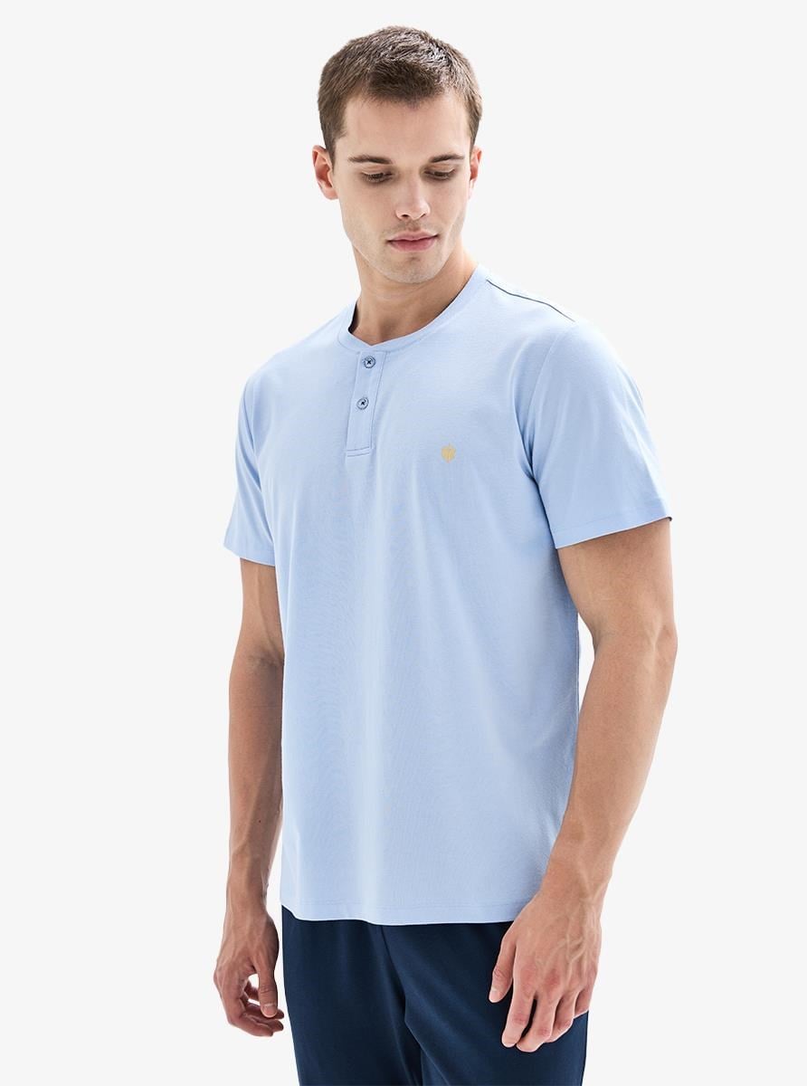 332844Erkek Yarım Düğmeli Kısa Kollu Mavi Pijama Takımı C7T9N804Pijama TakımıBlackspadeErkek Yarım Düğmeli Kısa Kollu Mavi Pijama Takımı C7T9N804
