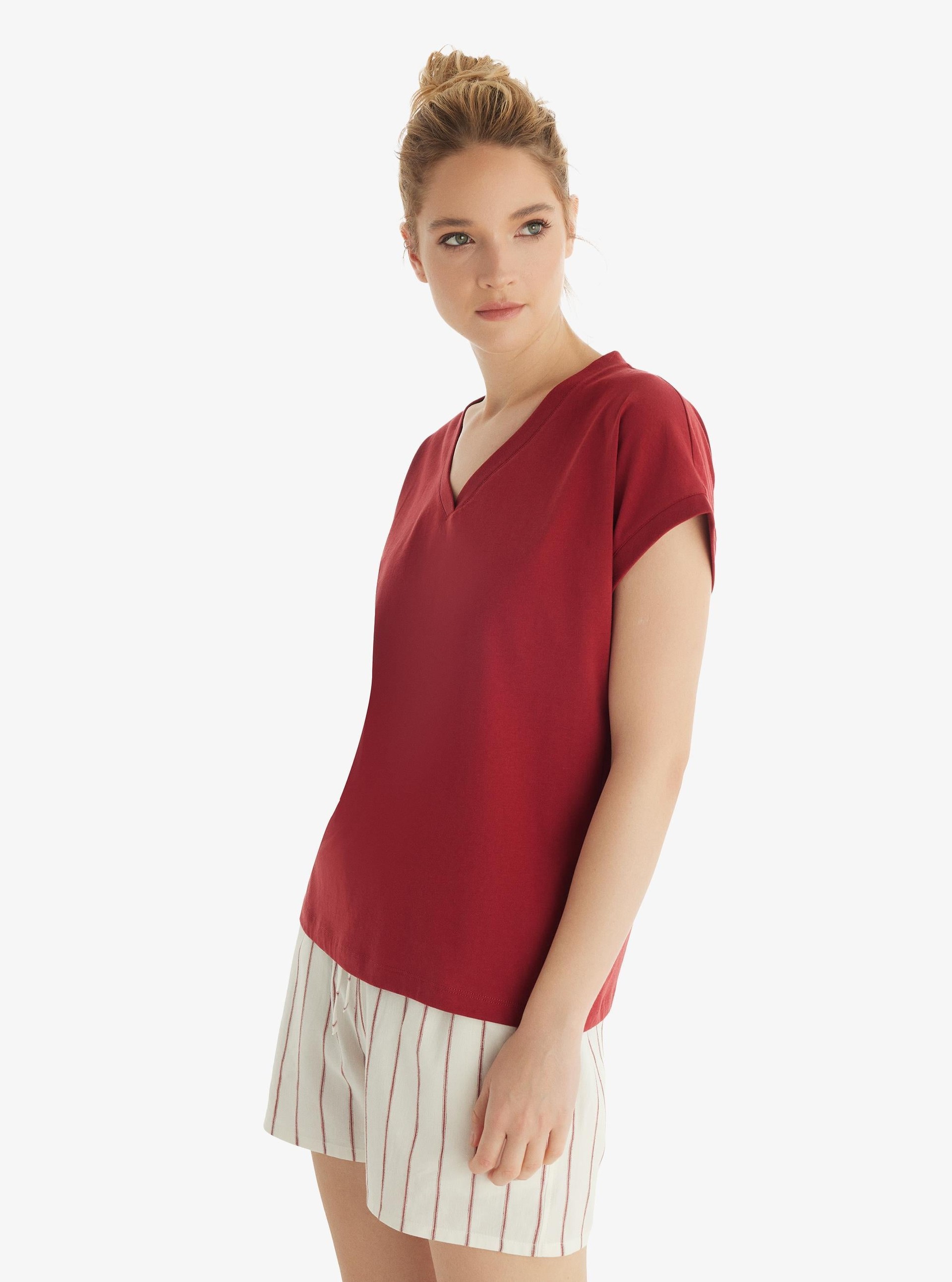 326710Kadın Kısa Kol Şortlu Bordo Pijama Takımı 60553-59Kadın Kısa Kol Şortlu Bordo Pijama Takımı 60553-59BlackspadeŞortlu TakımŞortlu TakımBlackspadeKadın Kısa Kol Şortlu Bordo Pijama Takımı 60553-59