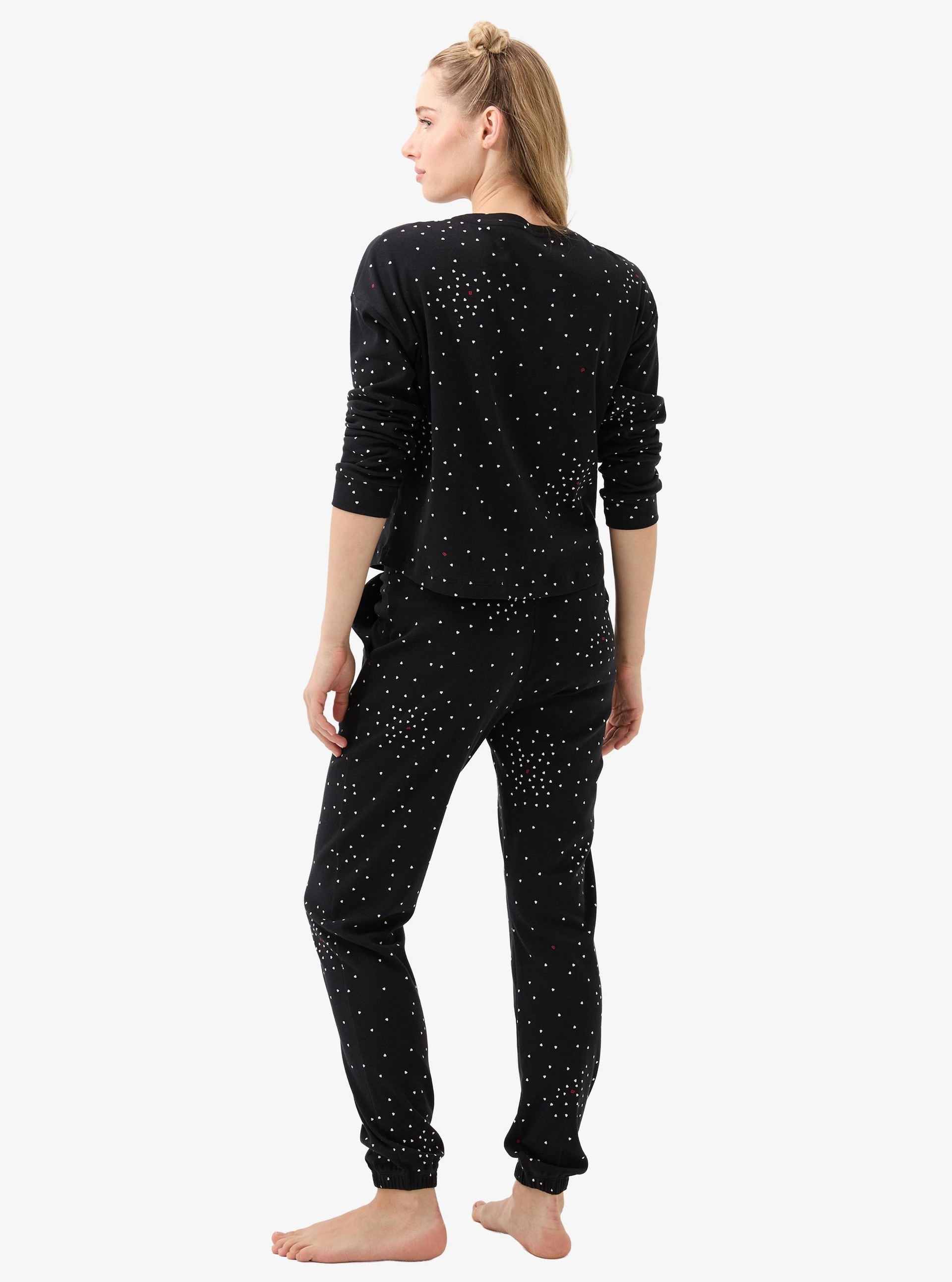 328859Kadın Siyah Kalp Desenli Pijama Takımı – Yuvarlak Yaka & Paça Lastikli C5T4N915Uzun Kol PijamaBlackspadeKadın Siyah Kalp Desenli Pijama Takımı – Yuvarlak Yaka & Paça Lastikli C5T4N915