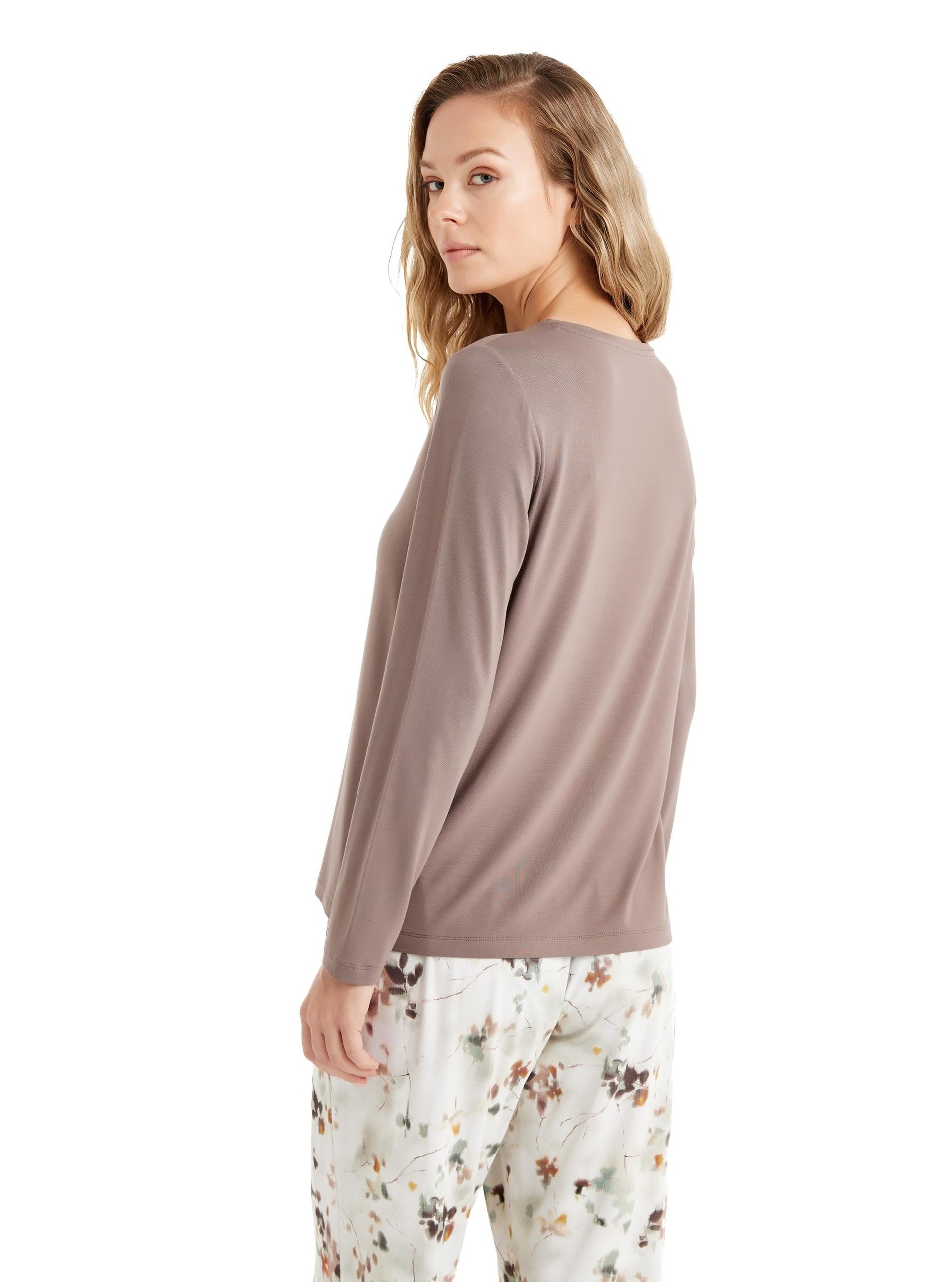 324996Kadın Uzun Kol Vizon Viskoz Pijama Takım C8T1N6O15Kadın Uzun Kol Vizon Viskoz Pijama Takım C8T1N6O15BlackspadeUzun Kol PijamaUzun Kol PijamaBlackspadeKadın Uzun Kol Vizon Viskoz Pijama Takım C8T1N6O15