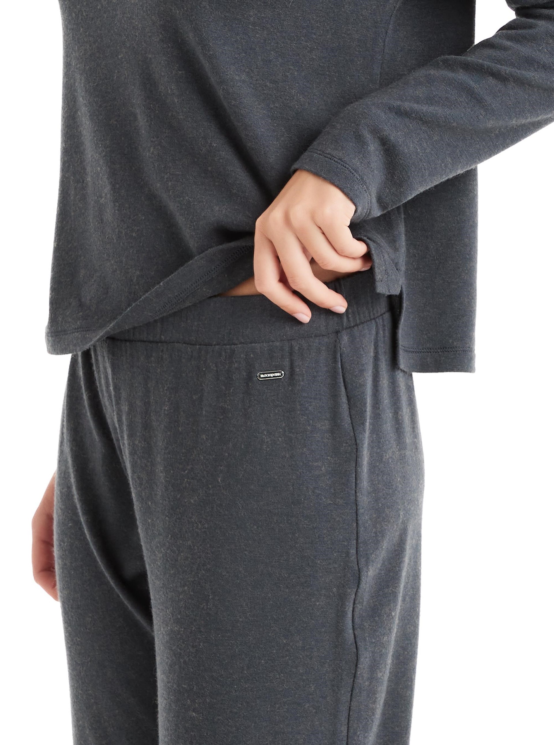 325004Kadın Uzun Kol Antrasit Modal-Yün Pijama Takım C0T6N4O06-61Kadın Uzun Kol Antrasit Modal-Yün Pijama Takım C0T6N4O06-61BlackspadeUzun Kol PijamaUzun Kol PijamaBlackspadeKadın Uzun Kol Antrasit Modal-Yün Pijama Takım C0T6N4O06-61