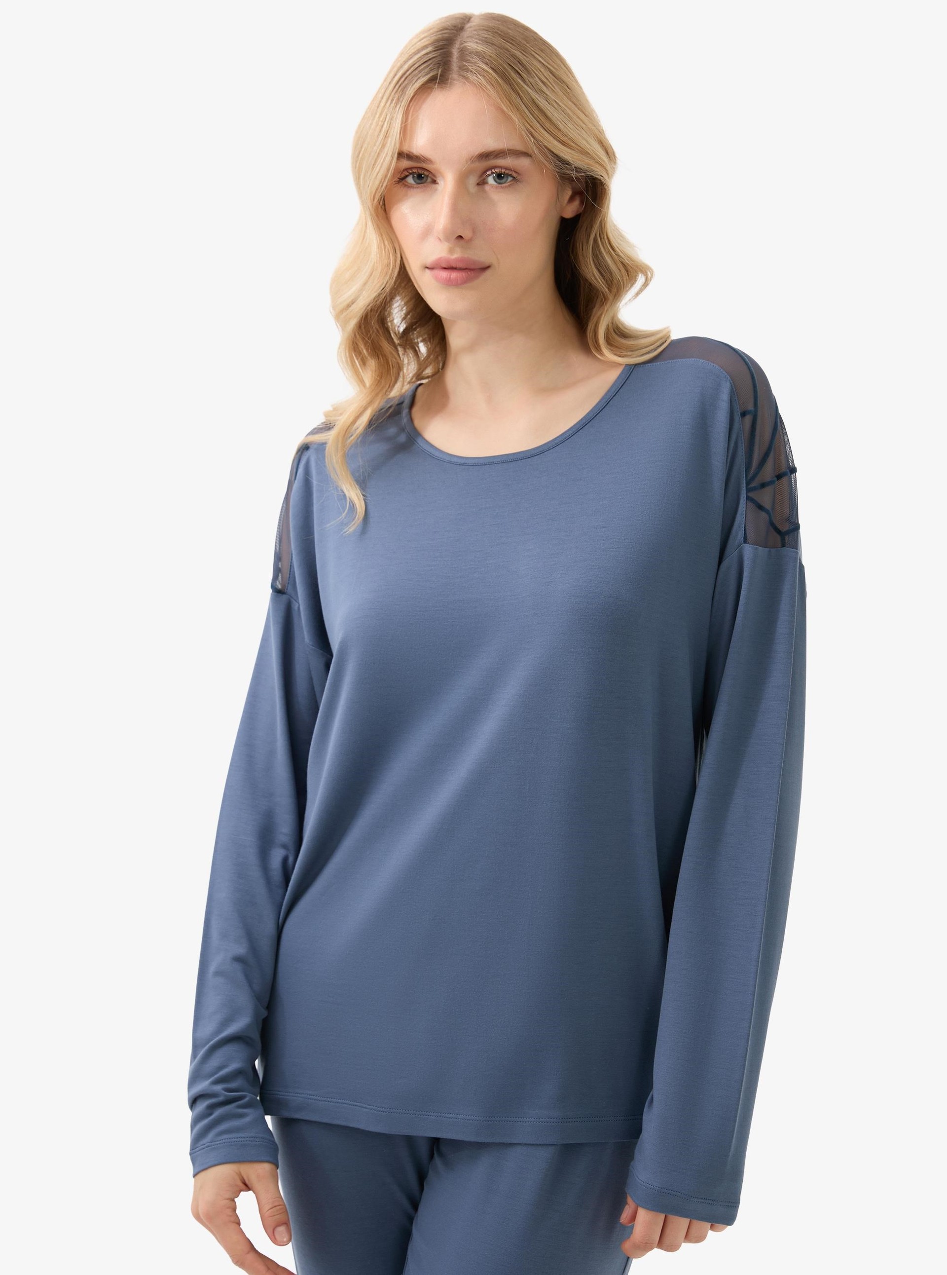 328860Kadın Uzun Kol Mavi Pijama Takımı – Tül Detaylı, Rahat Kumaş C1T3N915Uzun Kol PijamaBlackspadeKadın Uzun Kol Mavi Pijama Takımı – Tül Detaylı, Rahat Kumaş C1T3N915