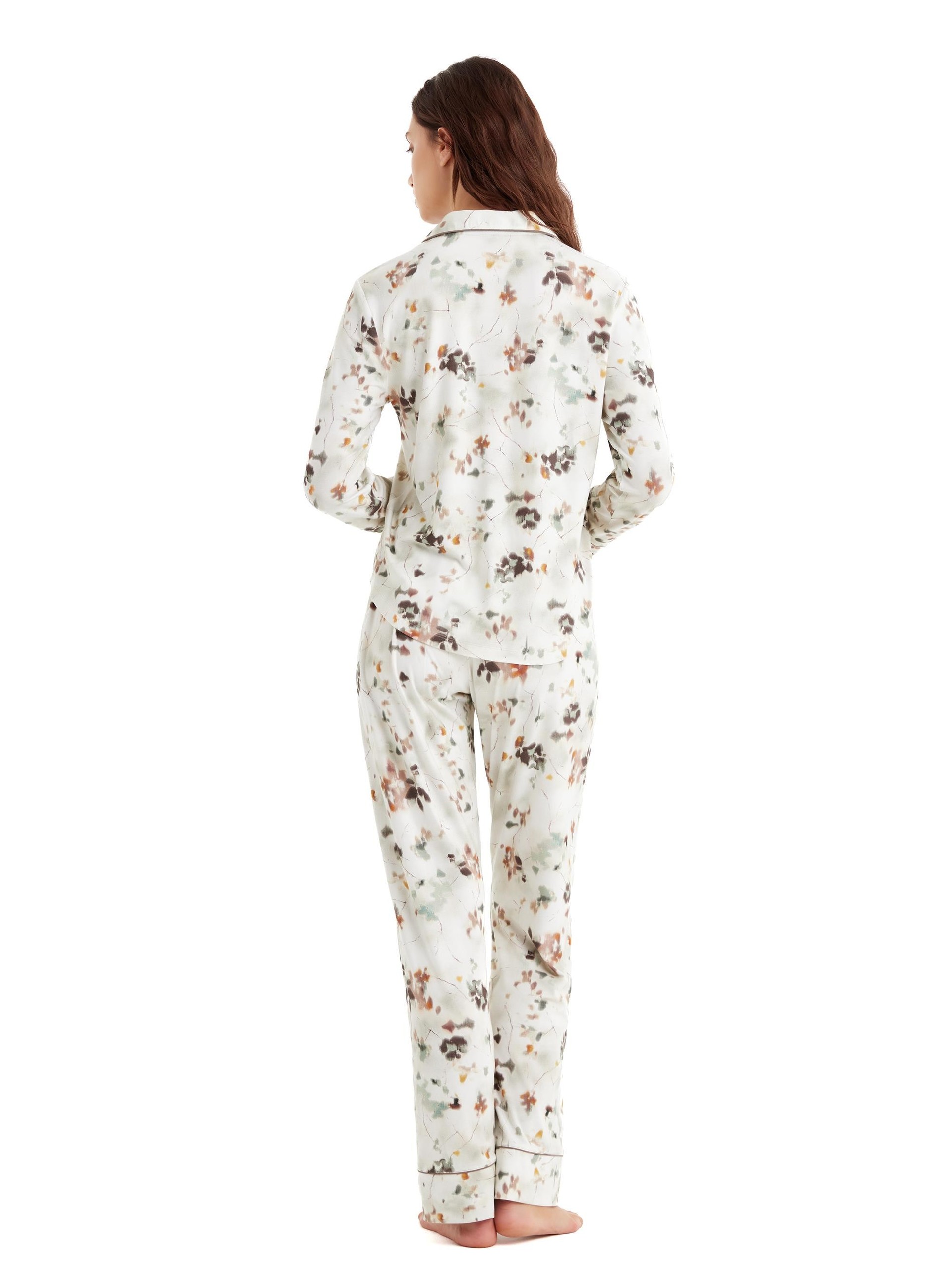 324997Kadın Uzun Kol Bej Viskoz Pijama Takım C9T1N6O15Kadın Uzun Kol Bej Viskoz Pijama Takım C9T1N6O15BlackspadeUzun Kol PijamaUzun Kol PijamaBlackspadeKadın Uzun Kol Bej Viskoz Pijama Takım C9T1N6O15